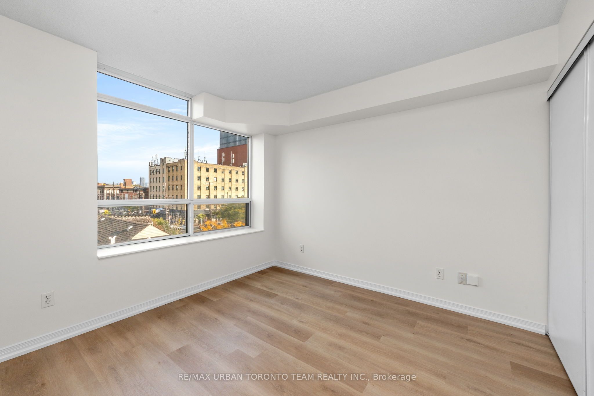 140 Bathurst Street #505 Property Photo 18