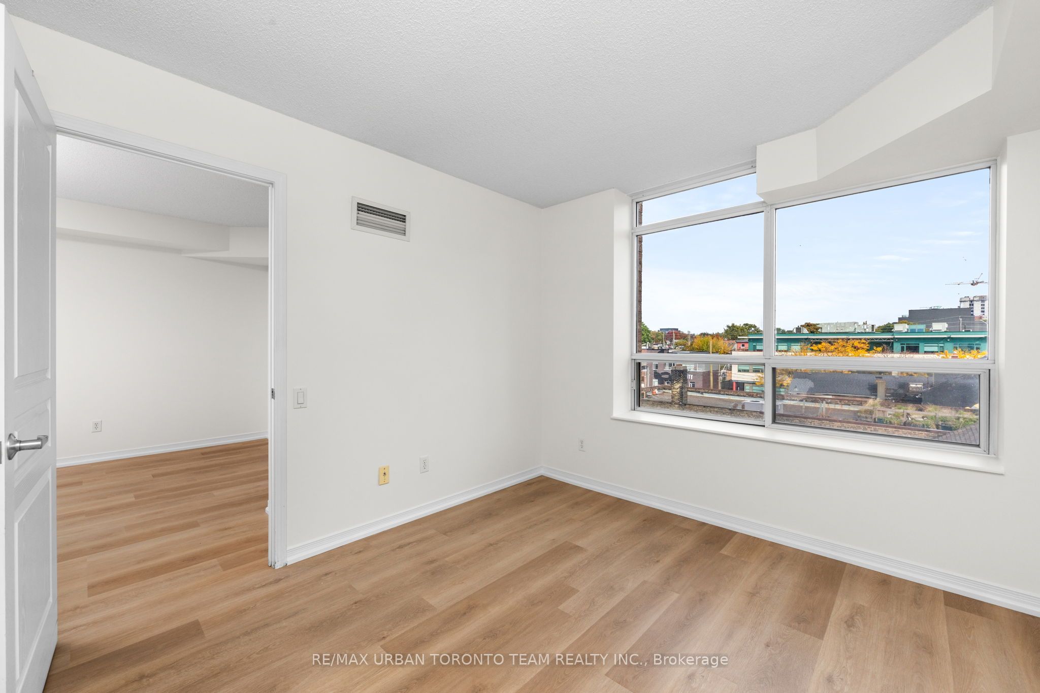 140 Bathurst Street #505 Property Photo 20