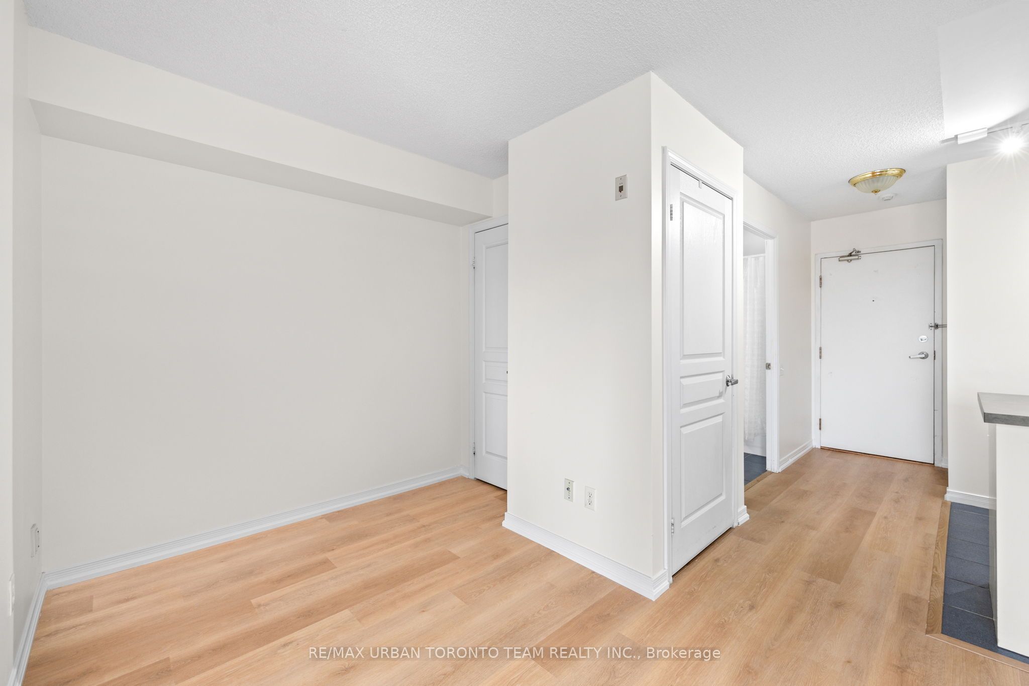 140 Bathurst Street #505 Property Photo 21
