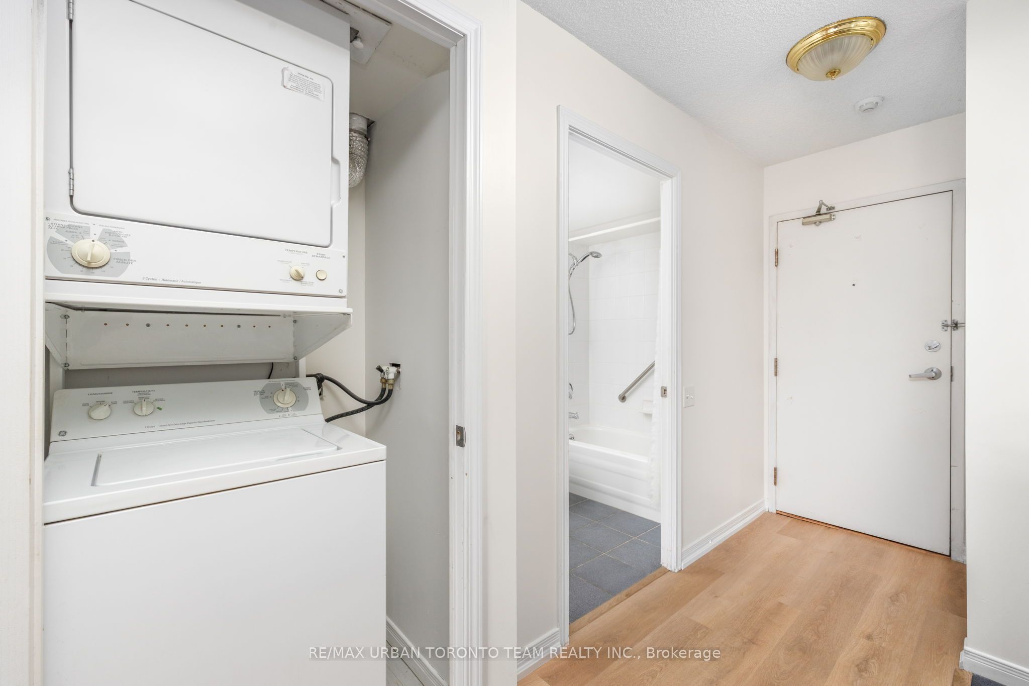 140 Bathurst Street #505 Property Photo 23