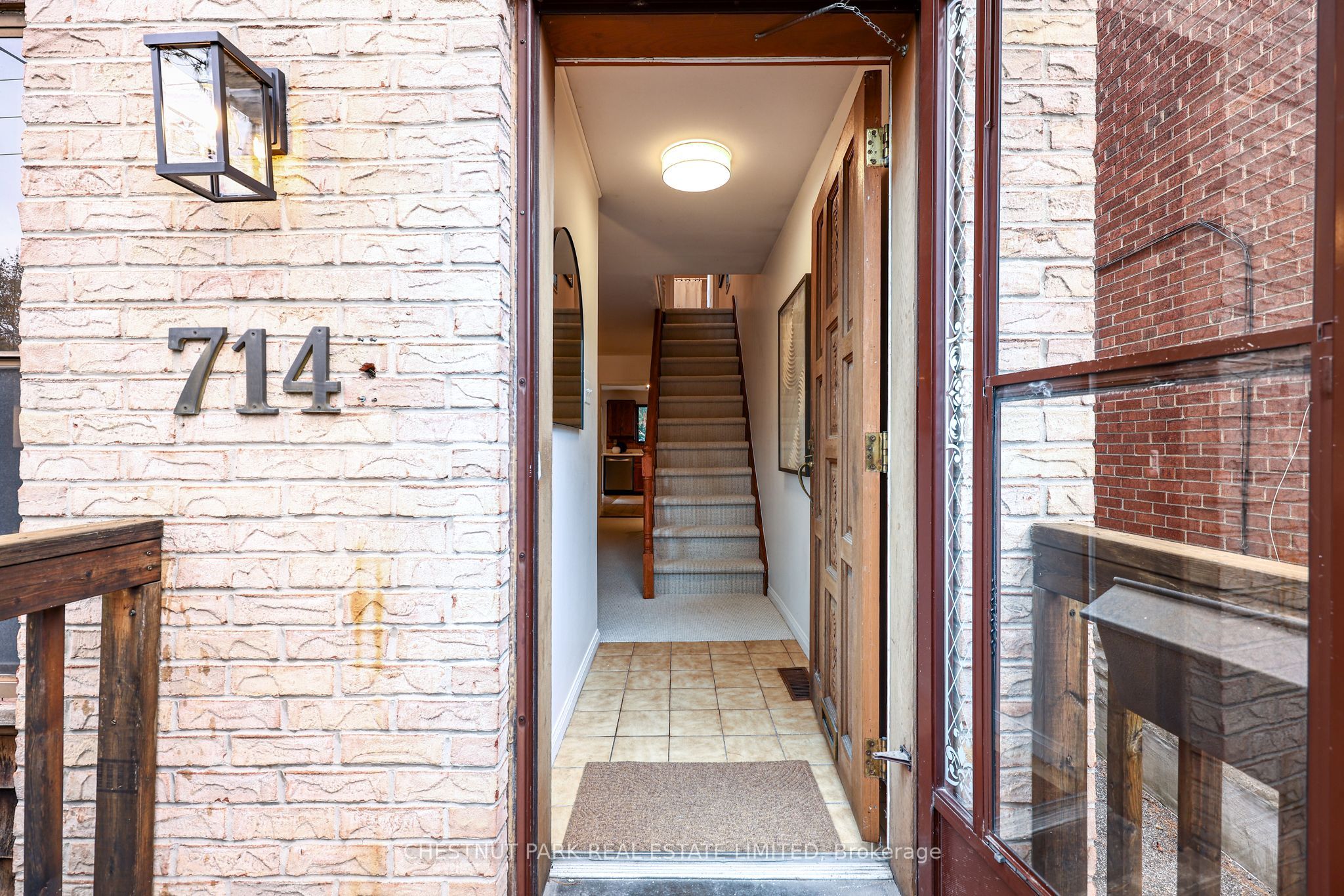 714 Merton Street Property Photo 3