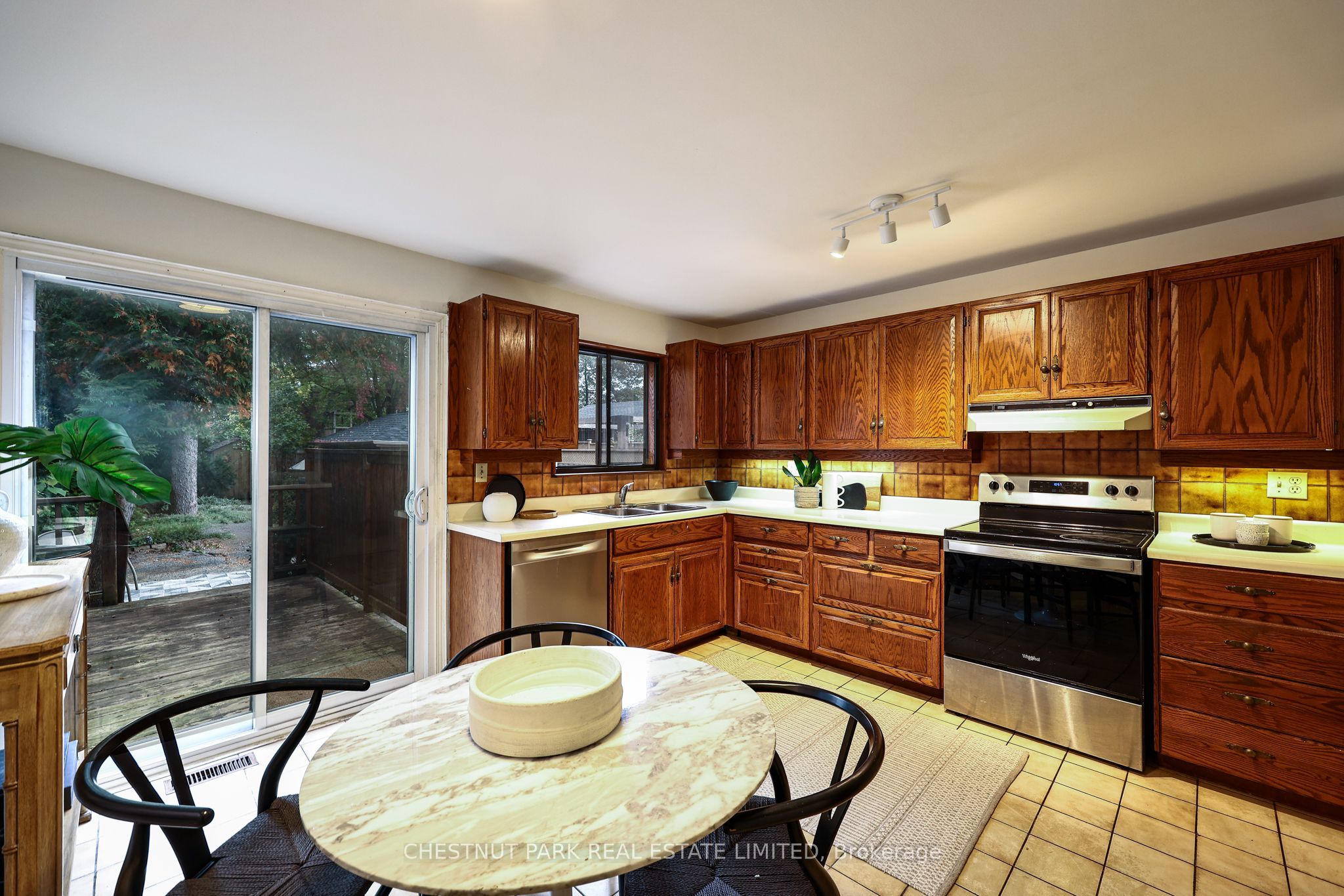 714 Merton Street Property Photo 16