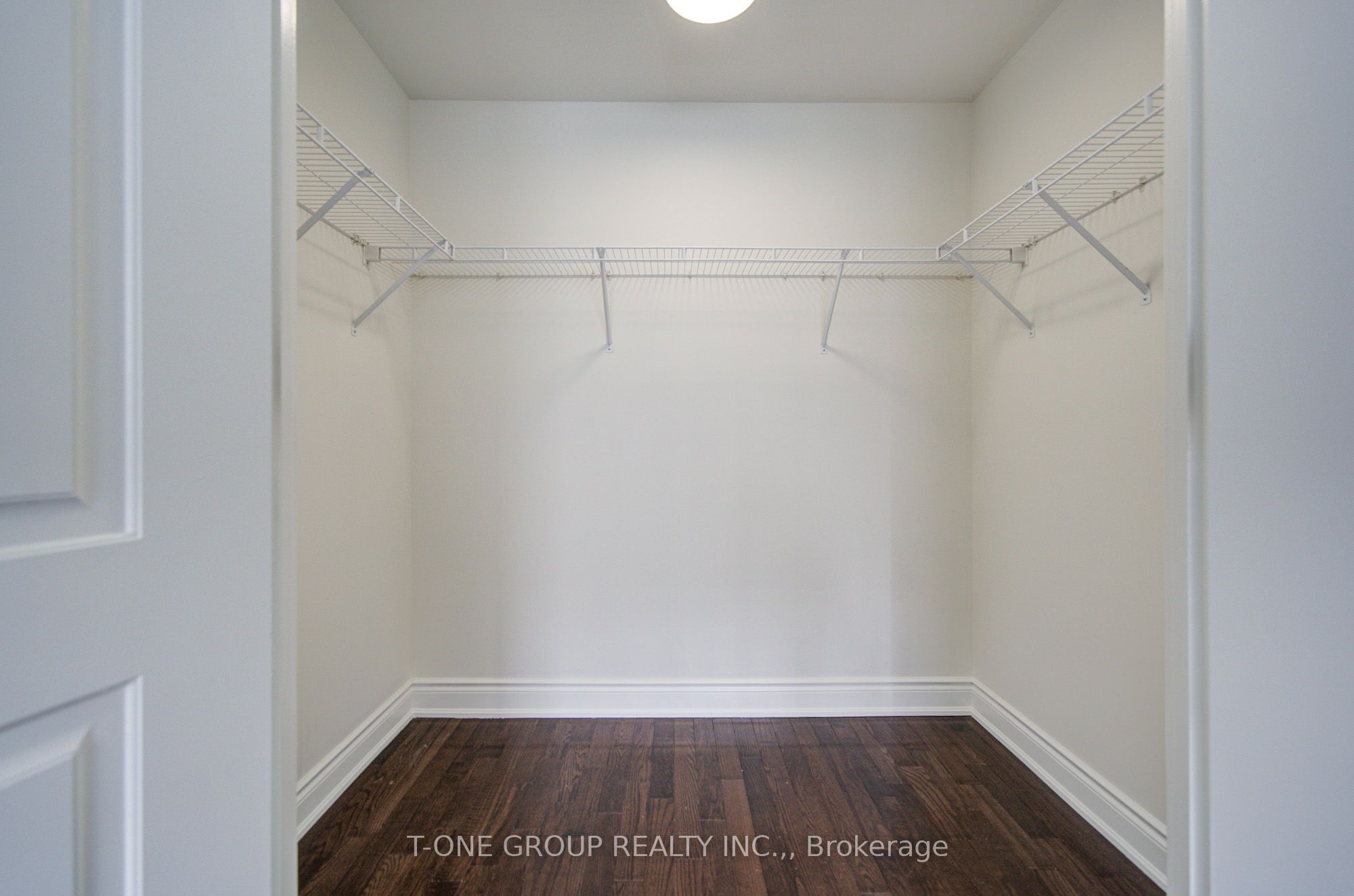 761 Bay Street Th 8 Property Photo 41