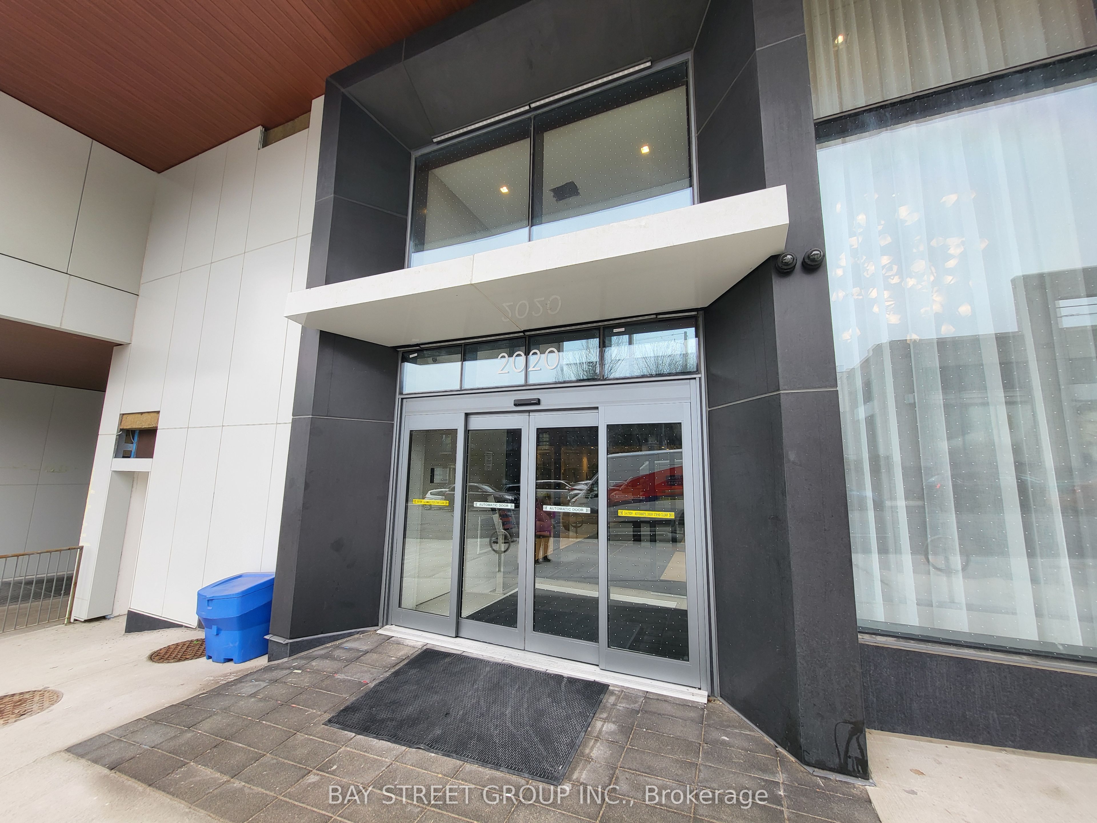 2020 Bathurst Street 1222 Property Photo 2