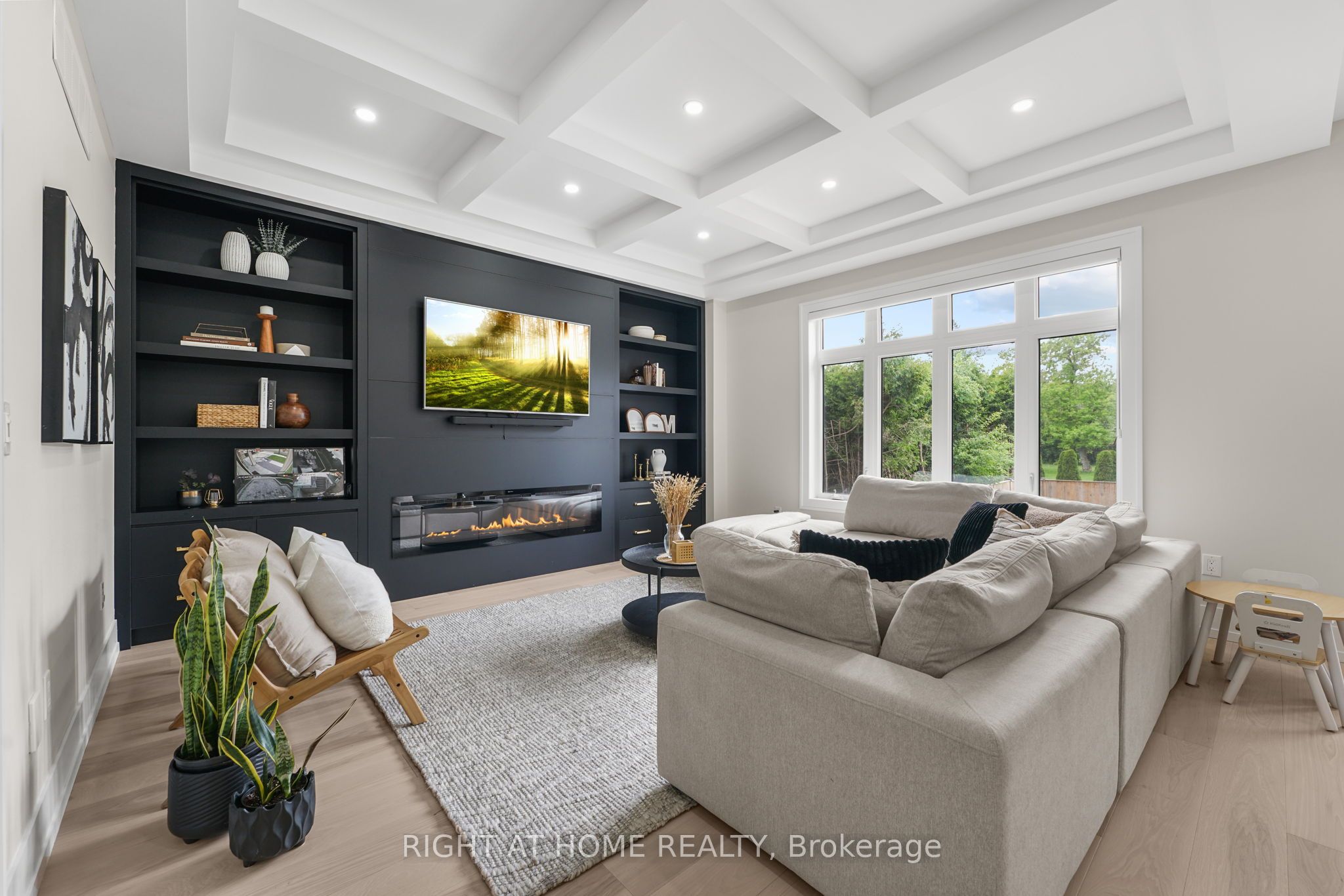 262 Senlac Road Property Photo 1