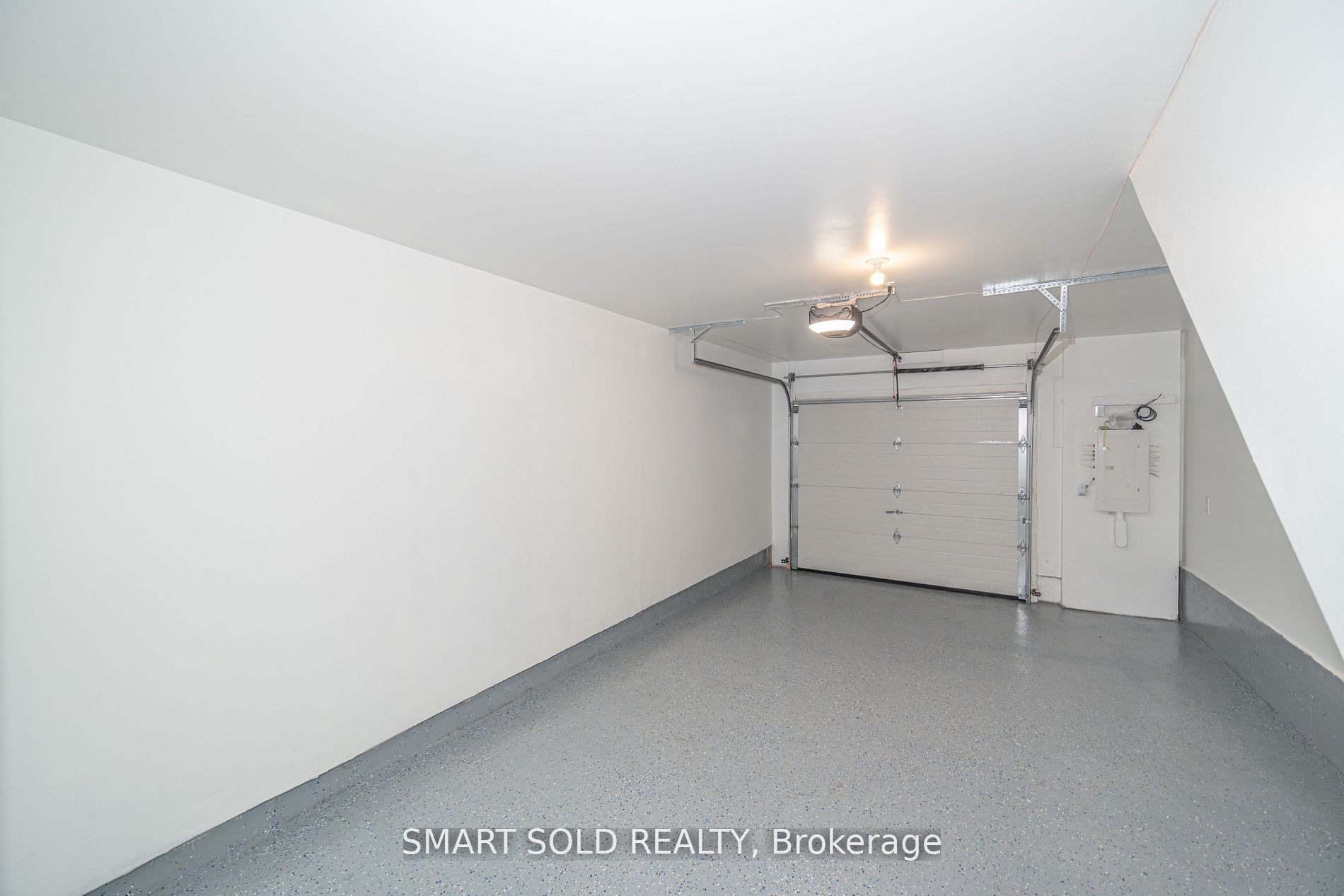 29 Spruce Pines Crescent Property Photo 10