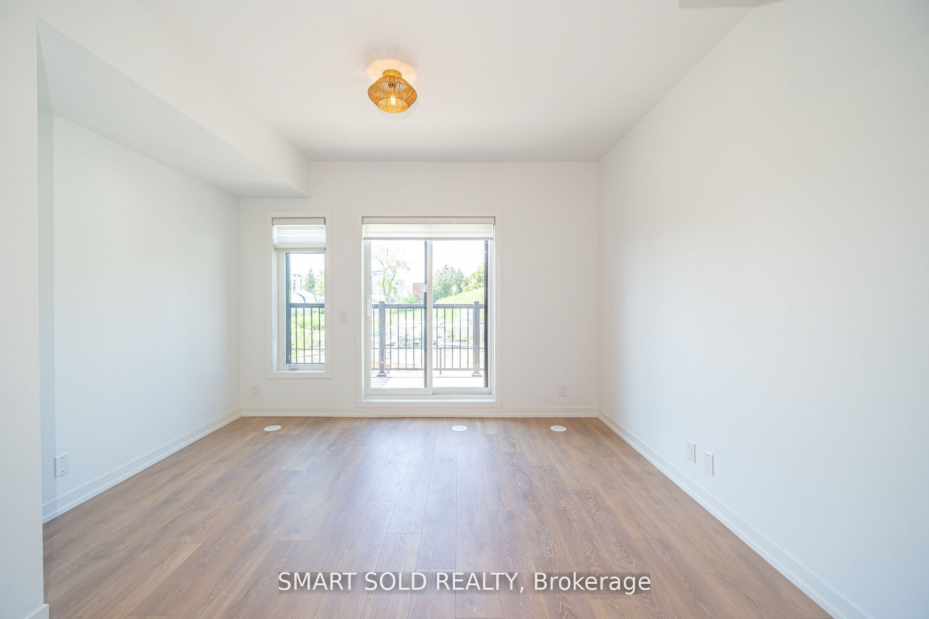 29 Spruce Pines Crescent Property Photo 17