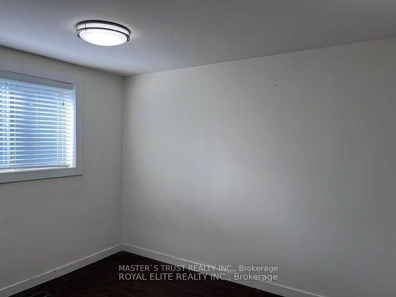 89 Finch Avenue E Property Photo 16