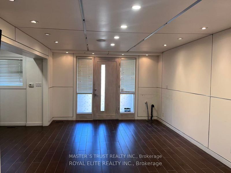 89 Finch Ave East Avenue Property Photo 1