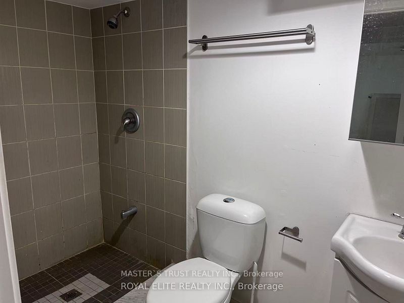 89 Finch Ave East Avenue Property Photo 6