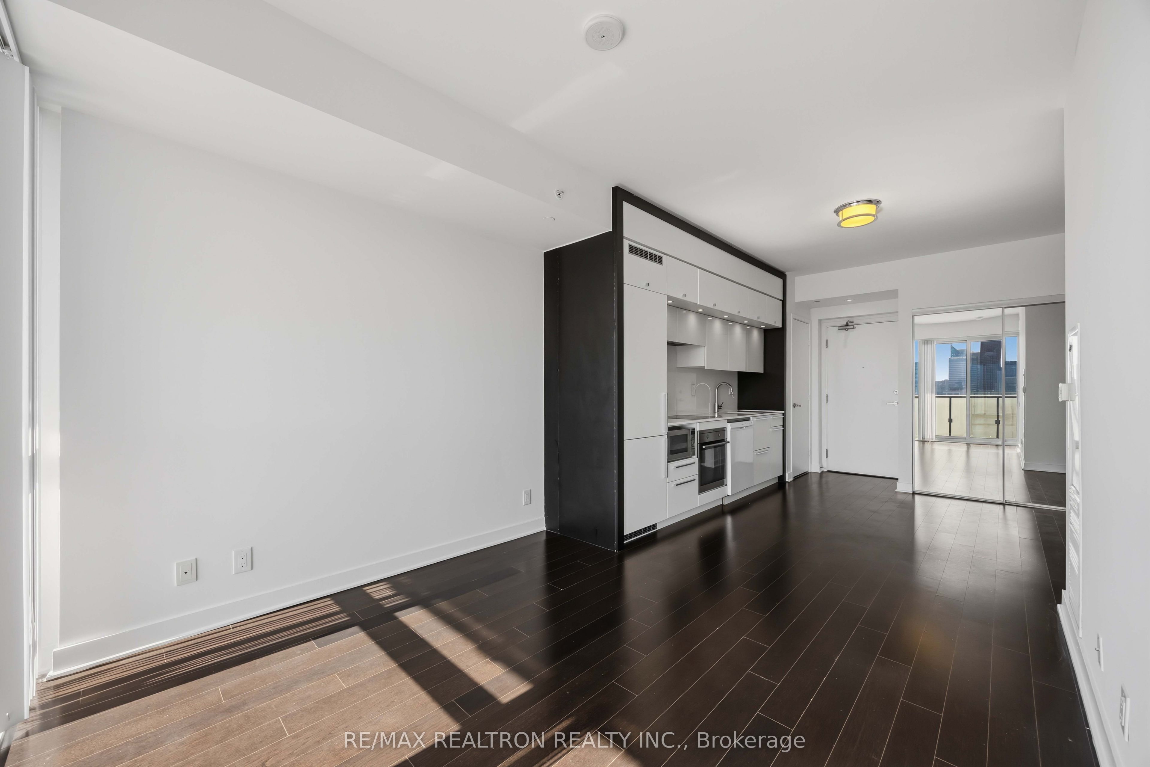 15 Grenville Street 4102 Property Photo 17
