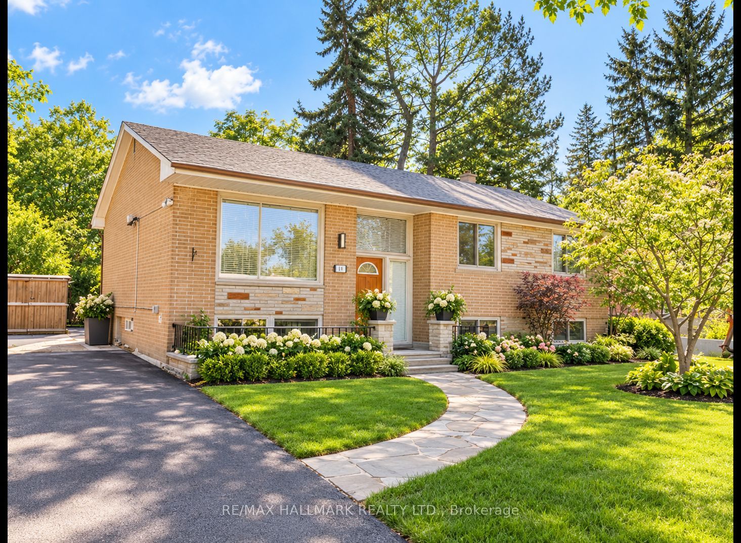 19 Brookwood Court Property Photo 1