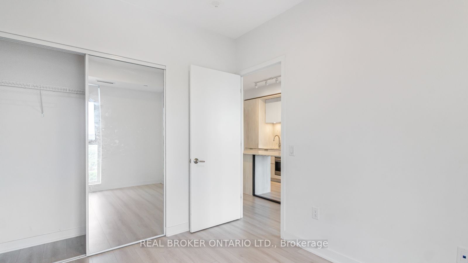 130 River Street 2409 Property Photo 13