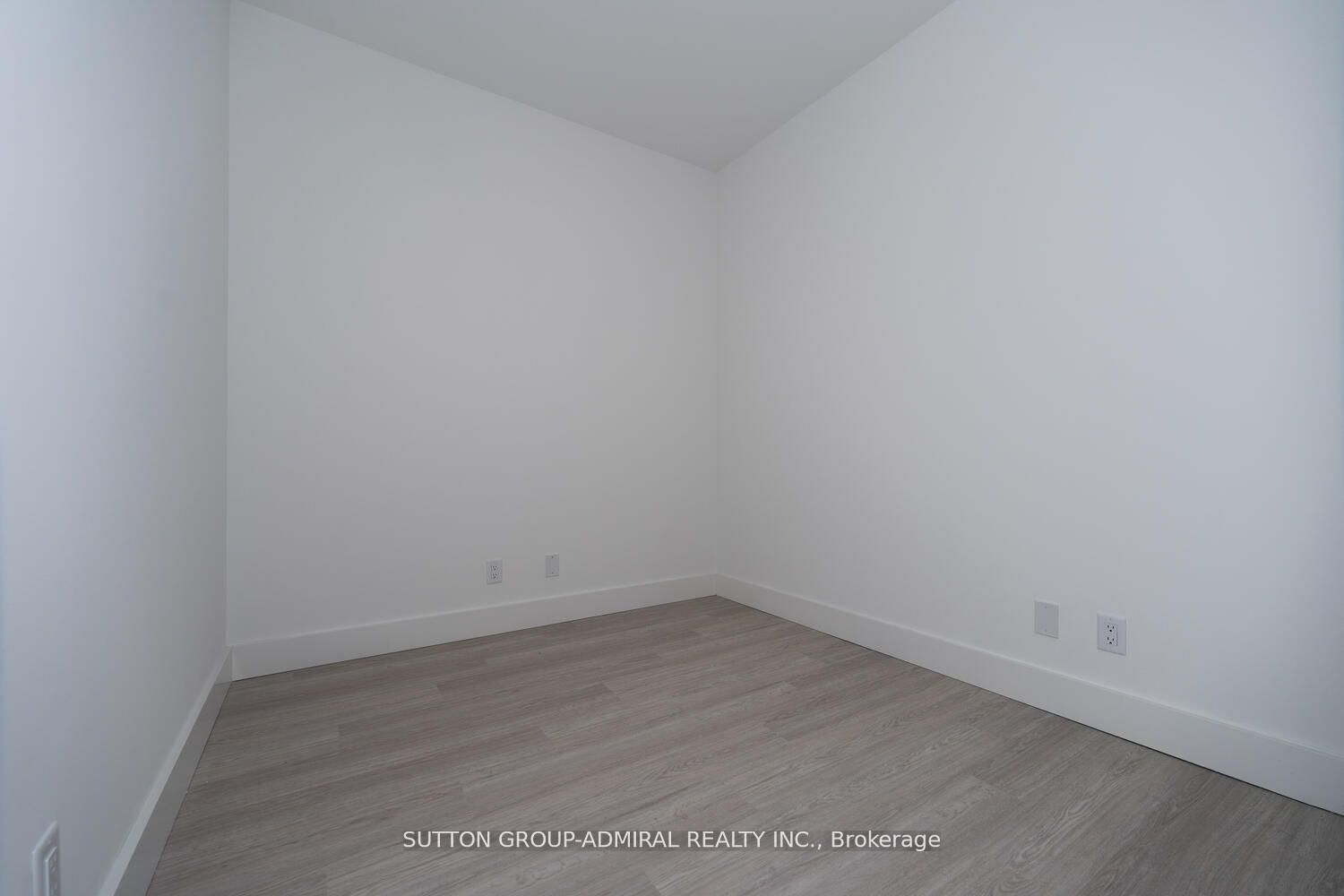 6 Greenbriar Road 526 Property Photo 23