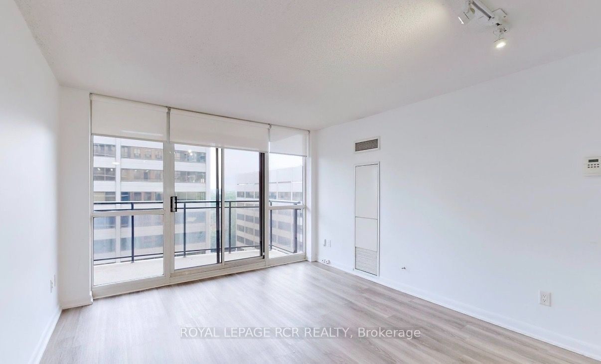 33 Sheppard Avenue 901 Property Photo 4