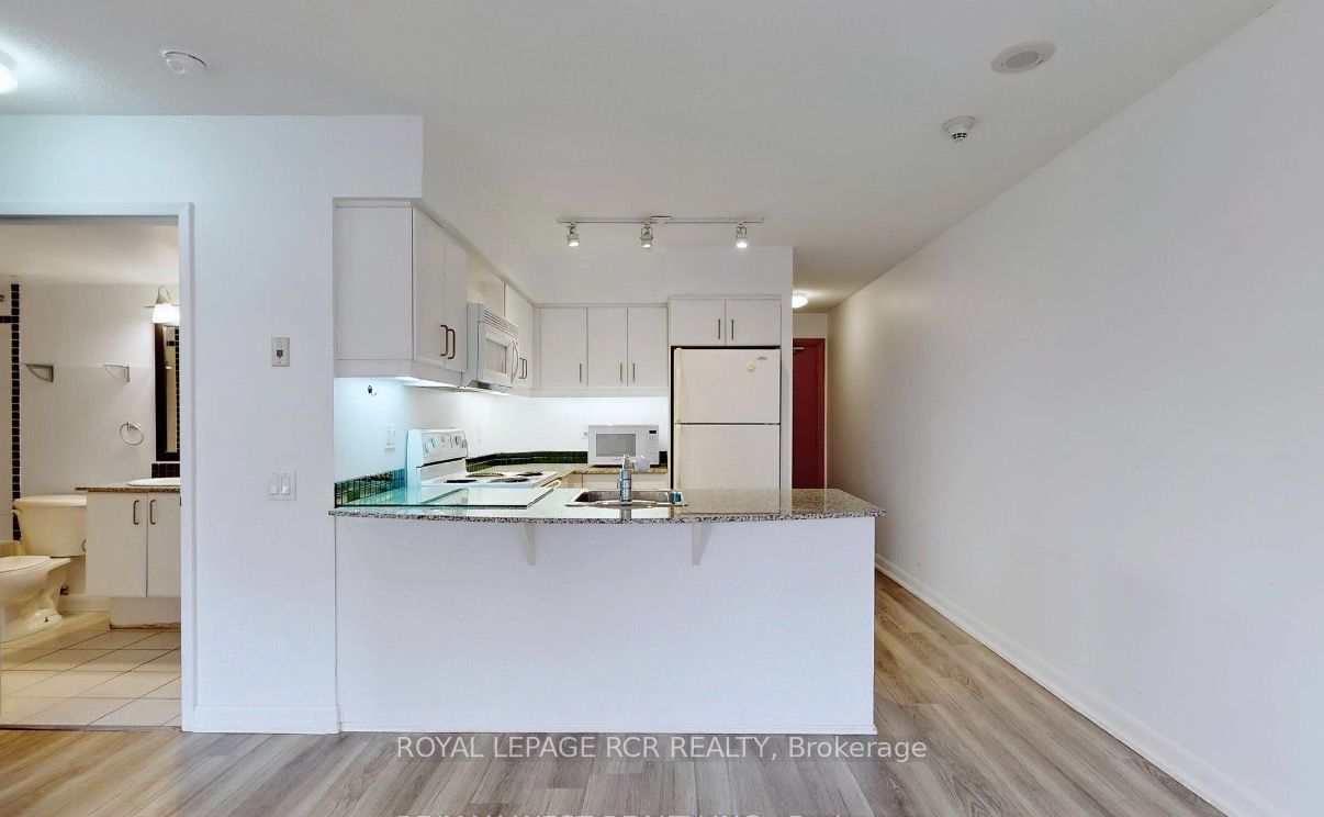 33 Sheppard Avenue 901 Property Photo 7