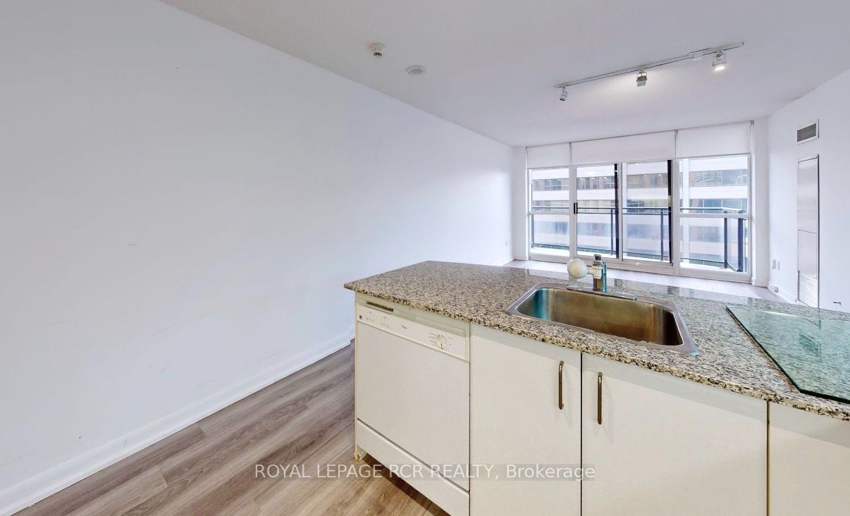 33 Sheppard Avenue 901 Property Photo 10