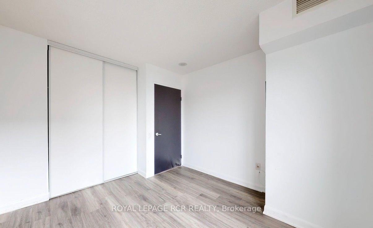 33 Sheppard Avenue 901 Property Photo 13