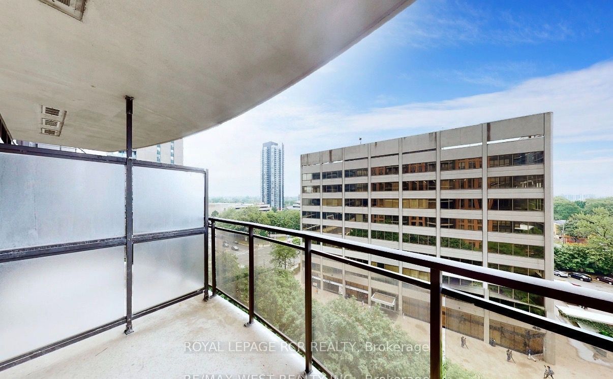 33 Sheppard Avenue 901 Property Photo 16