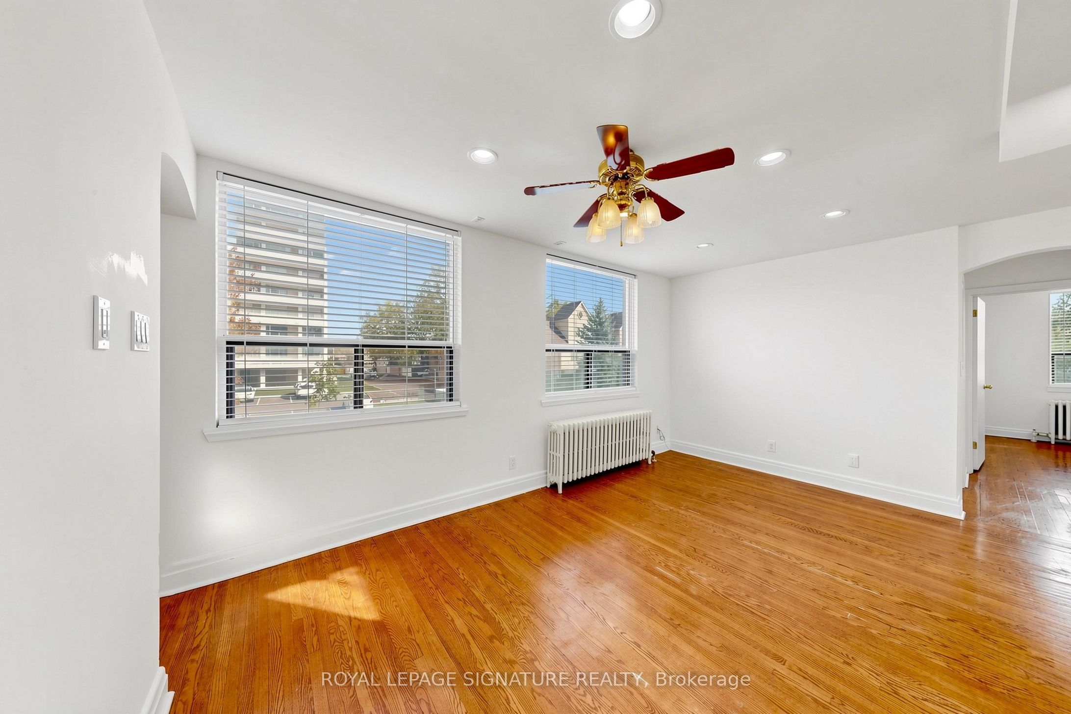 461 Eglinton Avenue E 2 Property Photo 7