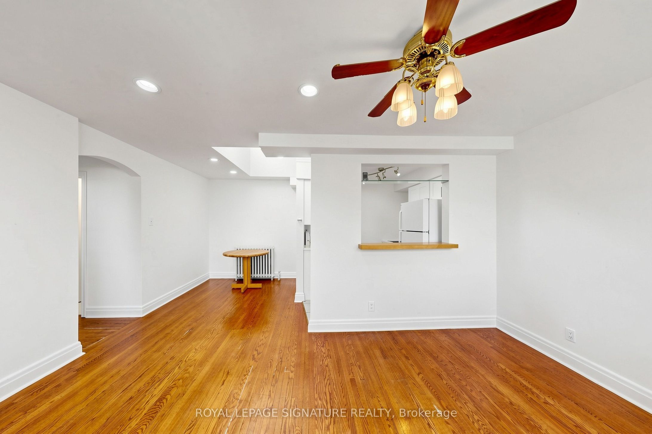 461 Eglinton Avenue E 2 Property Photo 8