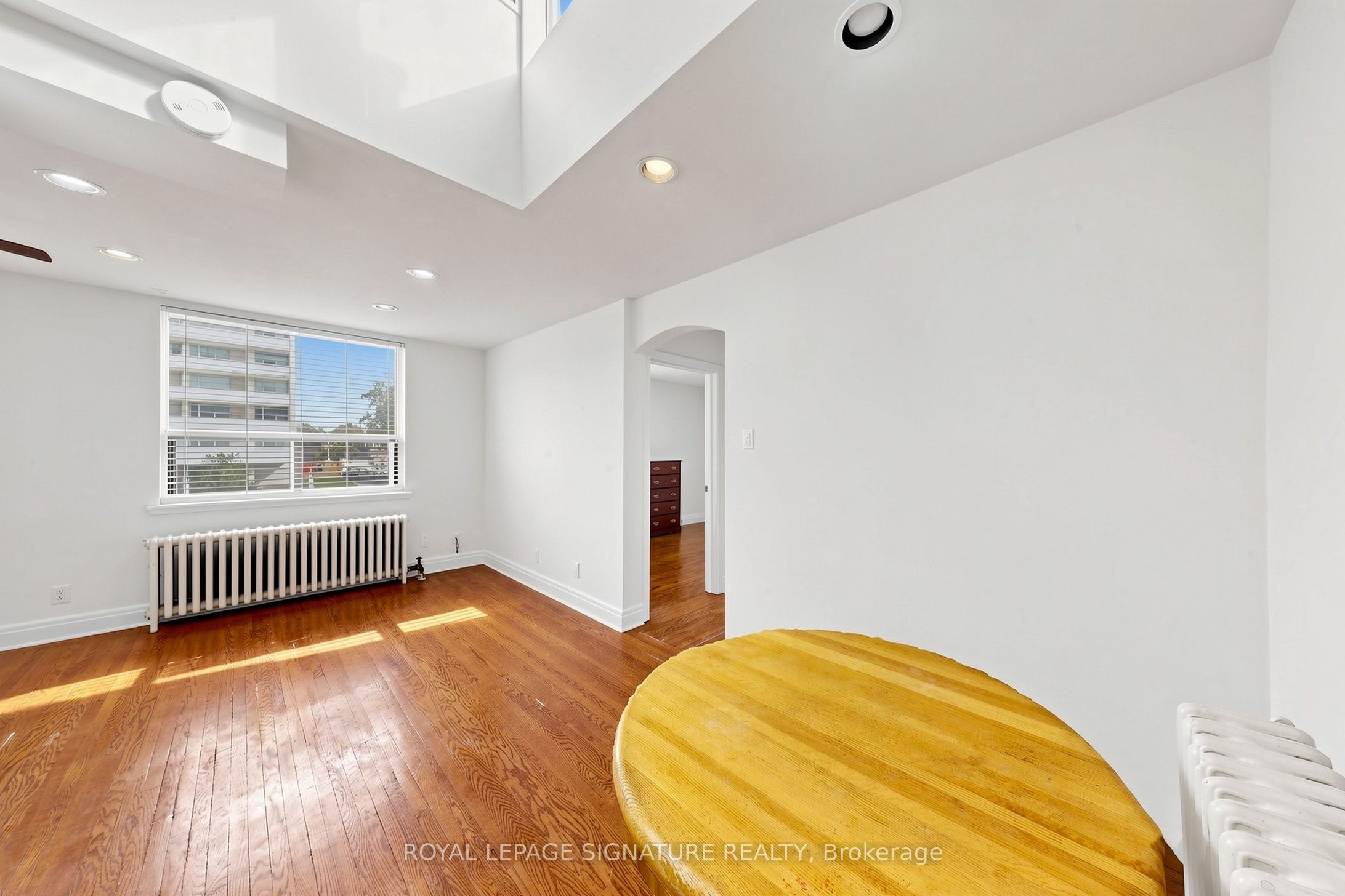 461 Eglinton Avenue E 2 Property Photo 16