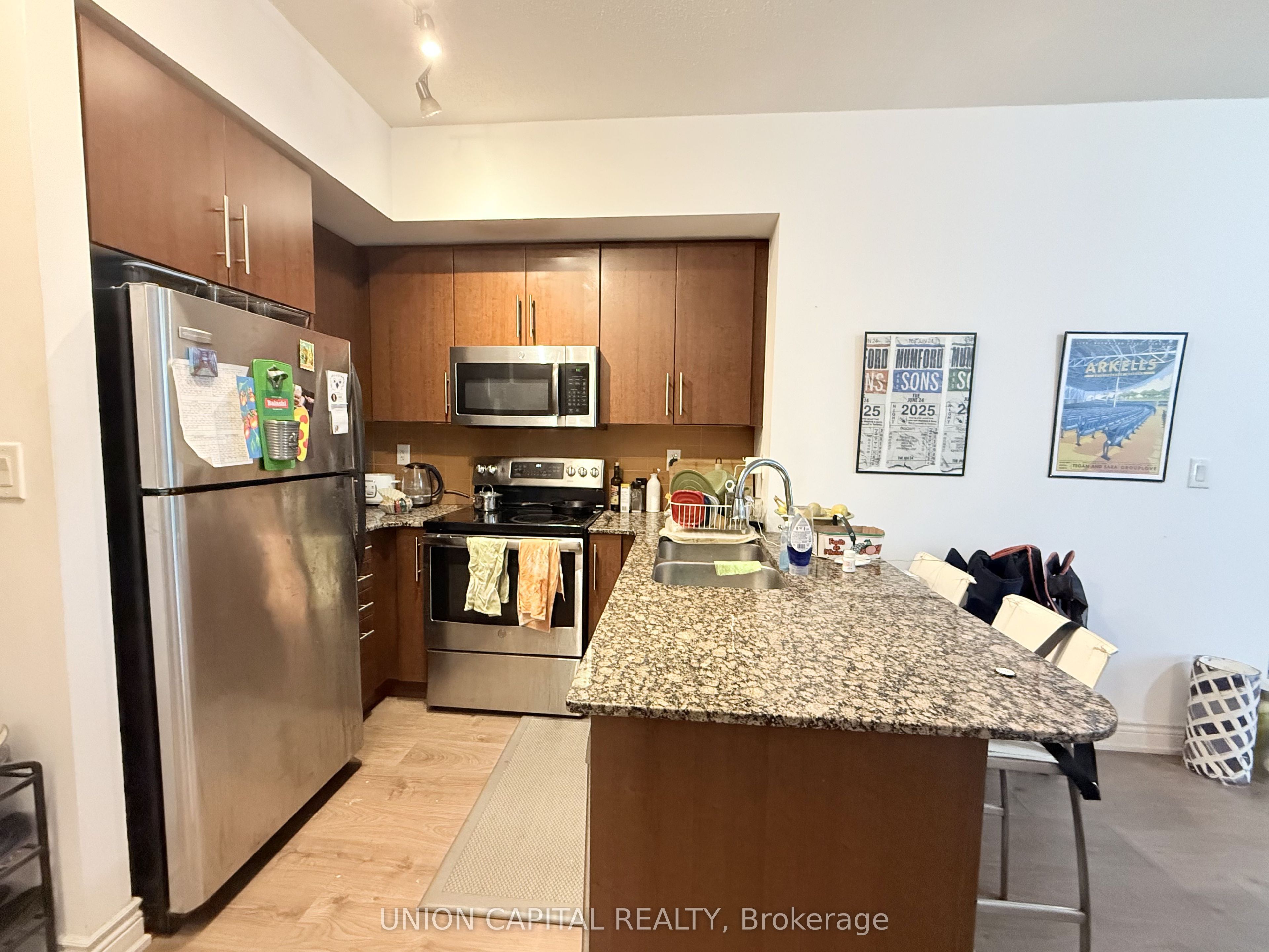 65 Bremner Boulevard 1402 Property Photo 4