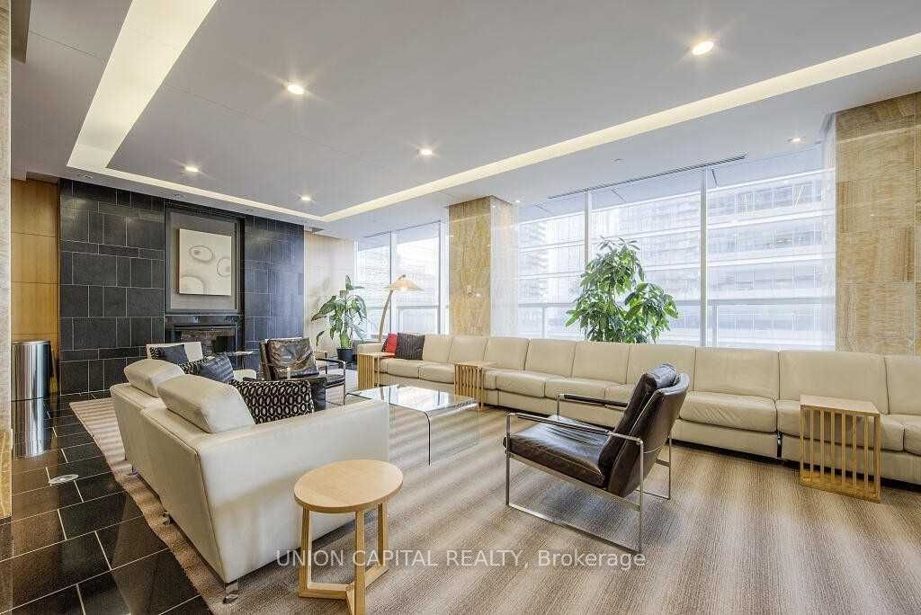 65 Bremner Boulevard 1402 Property Photo 15