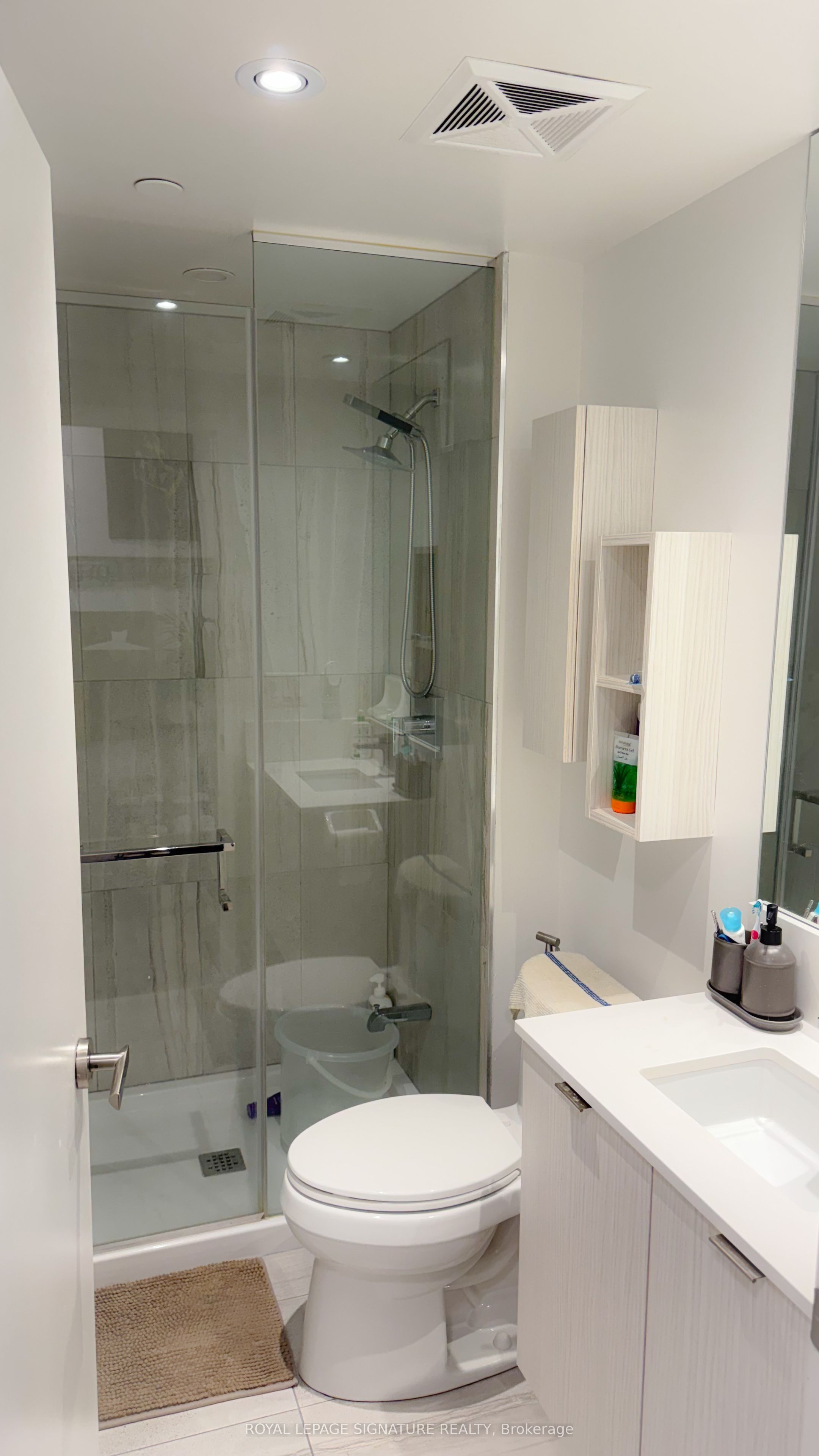 99 Broadway Avenue 3004 Property Photo 13