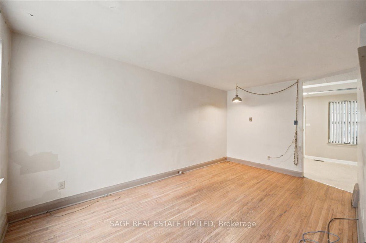 12 Khedive Avenue Property Photo 7