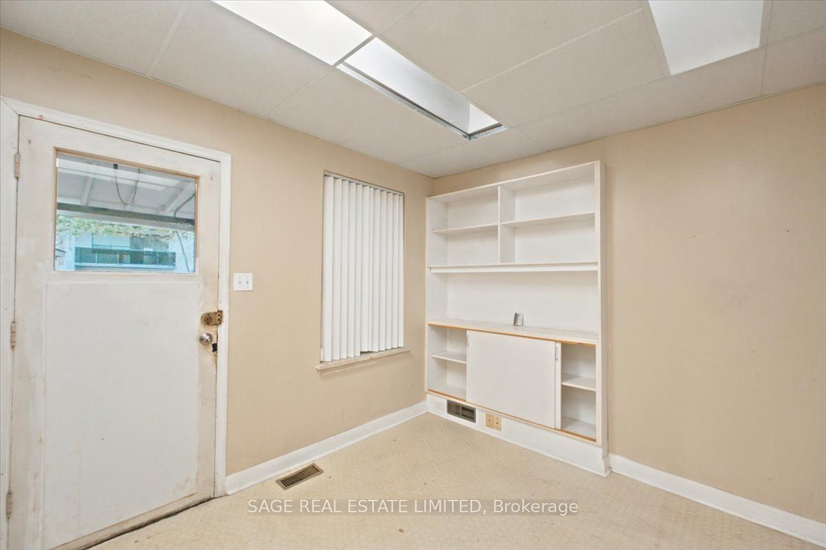 12 Khedive Avenue Property Photo 8