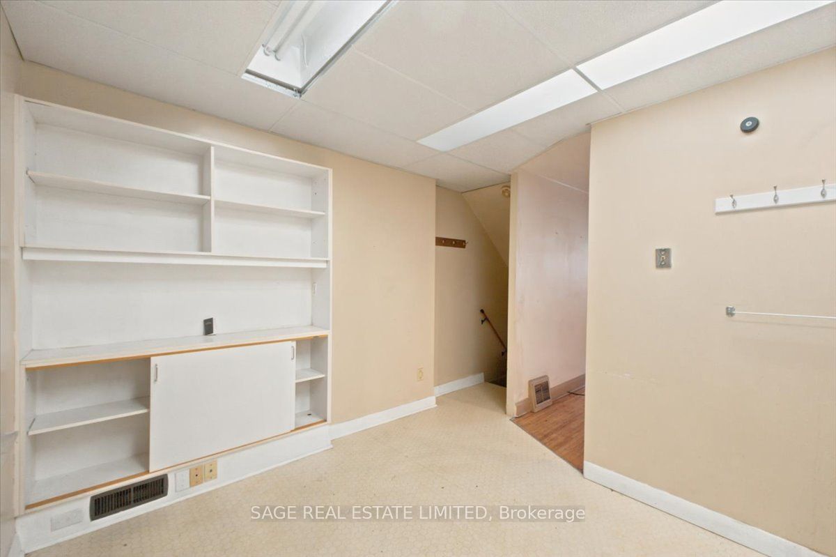 12 Khedive Avenue Property Photo 10
