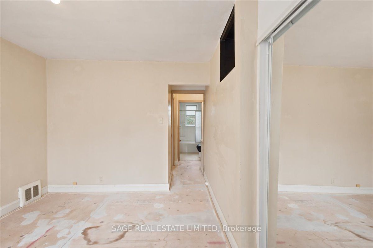 12 Khedive Avenue Property Photo 12