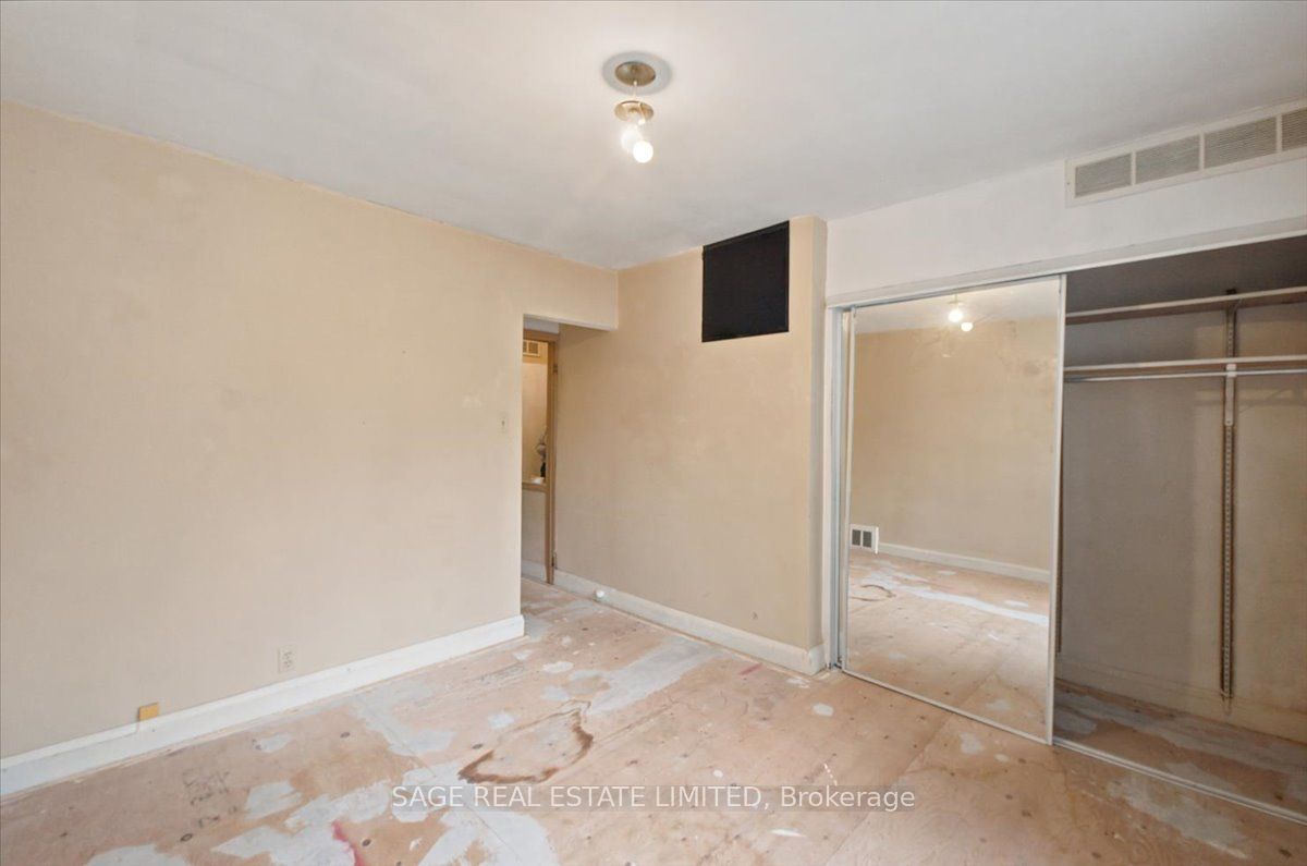 12 Khedive Avenue Property Photo 13
