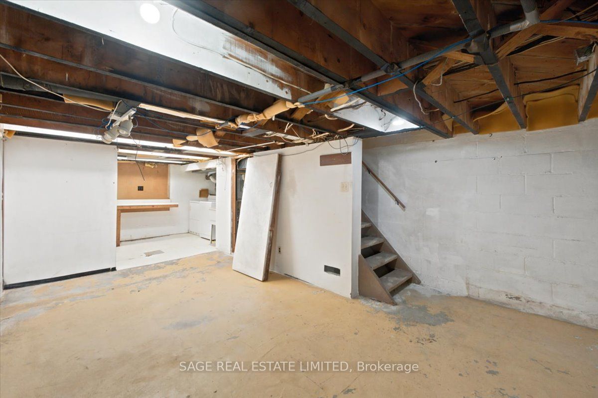 12 Khedive Avenue Property Photo 25