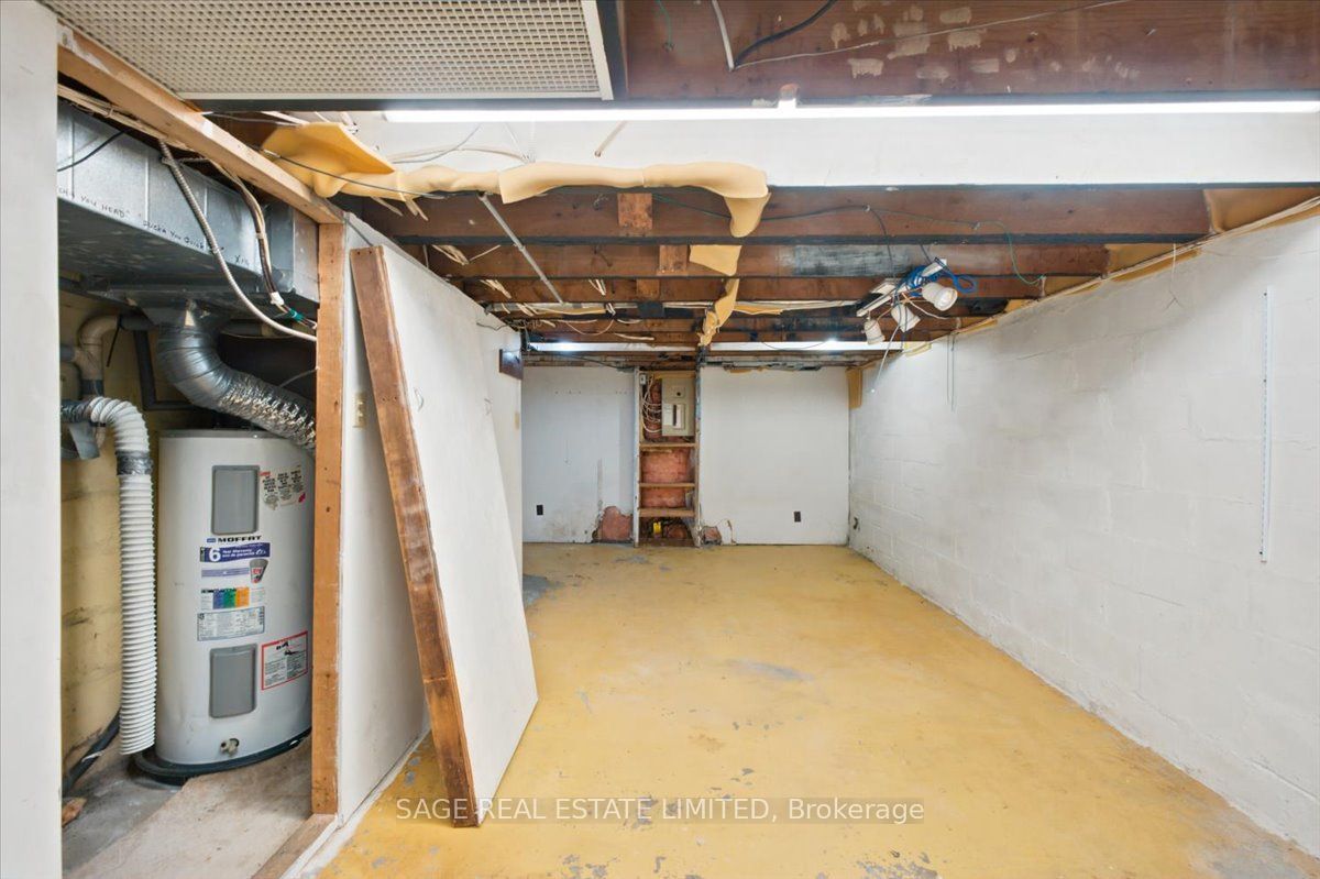 12 Khedive Avenue Property Photo 26