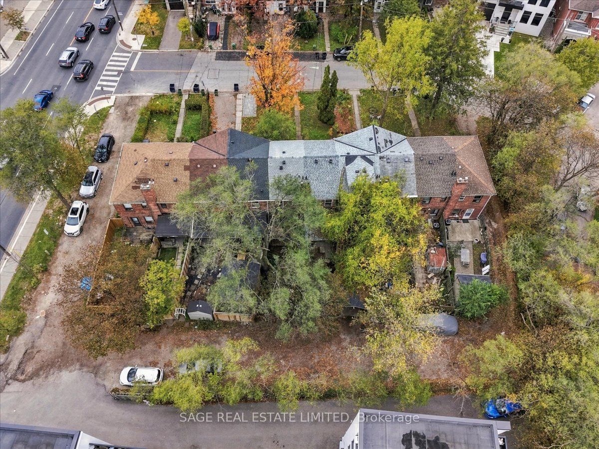 12 Khedive Avenue Property Photo 32