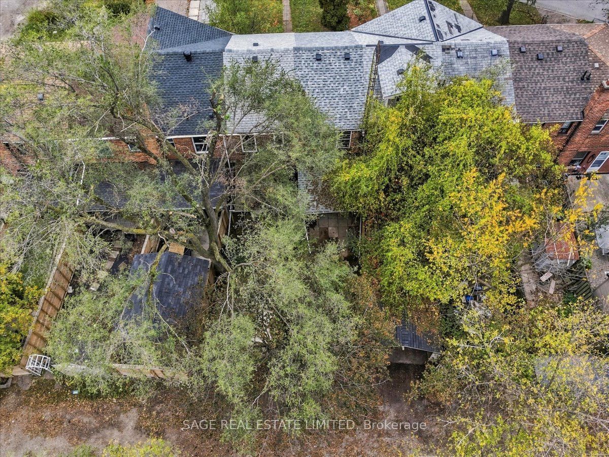 12 Khedive Avenue Property Photo 35