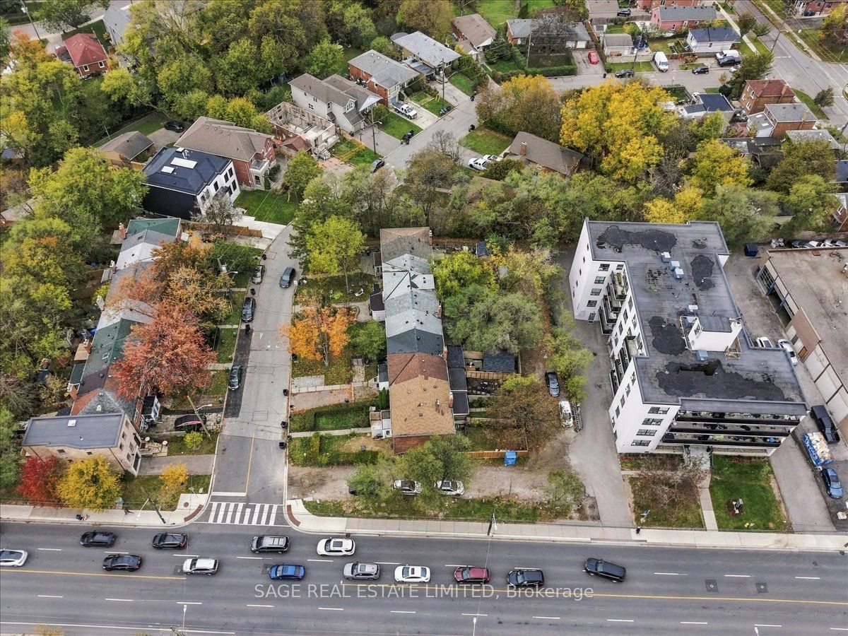 12 Khedive Avenue Property Photo 36