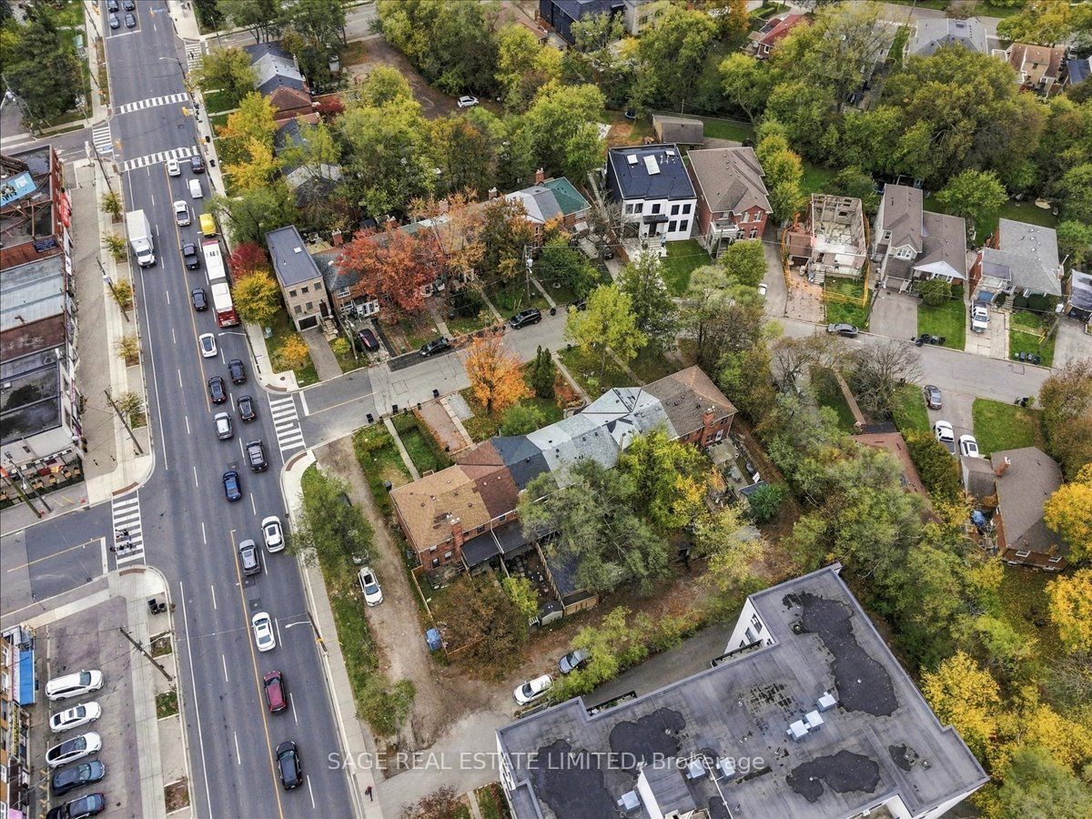 12 Khedive Avenue Property Photo 37