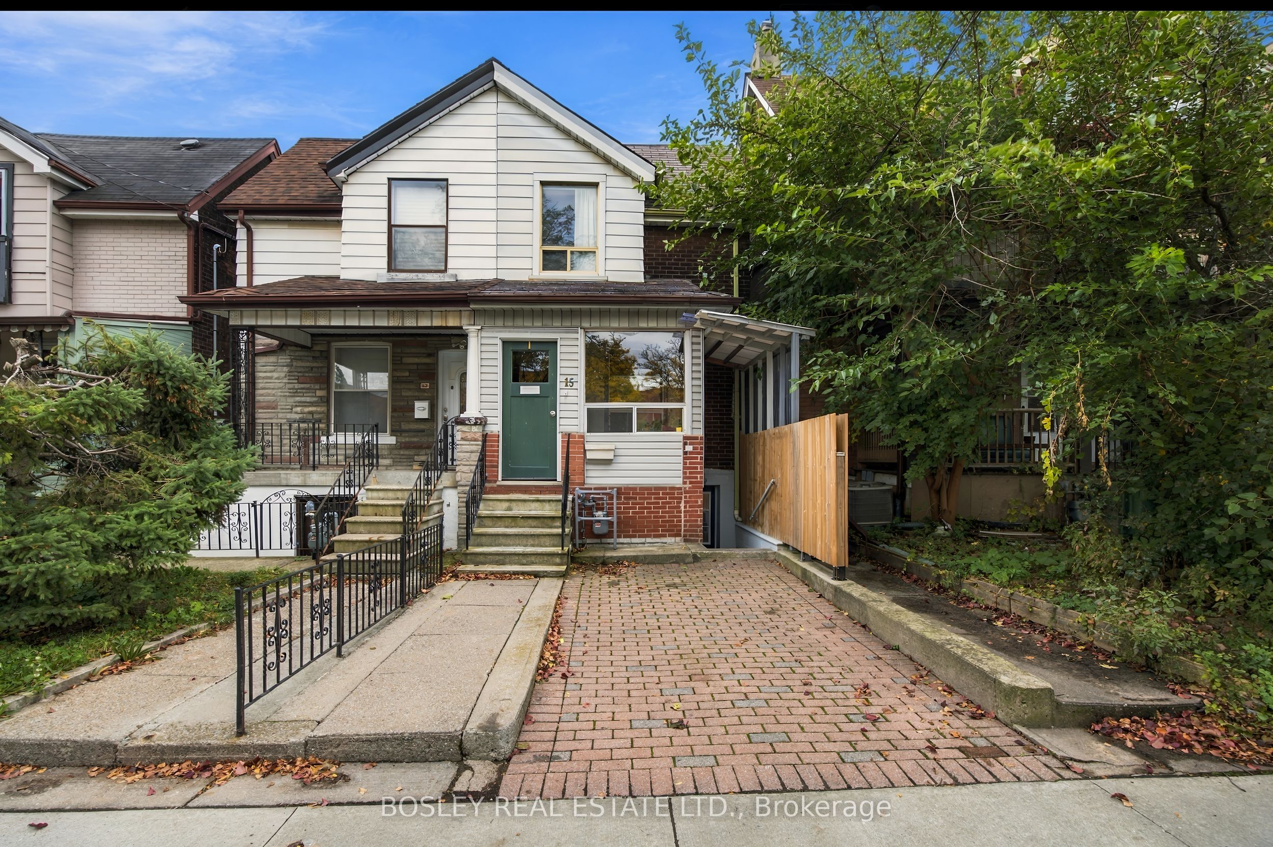 15 Lumbervale Avenue Property Photo 1