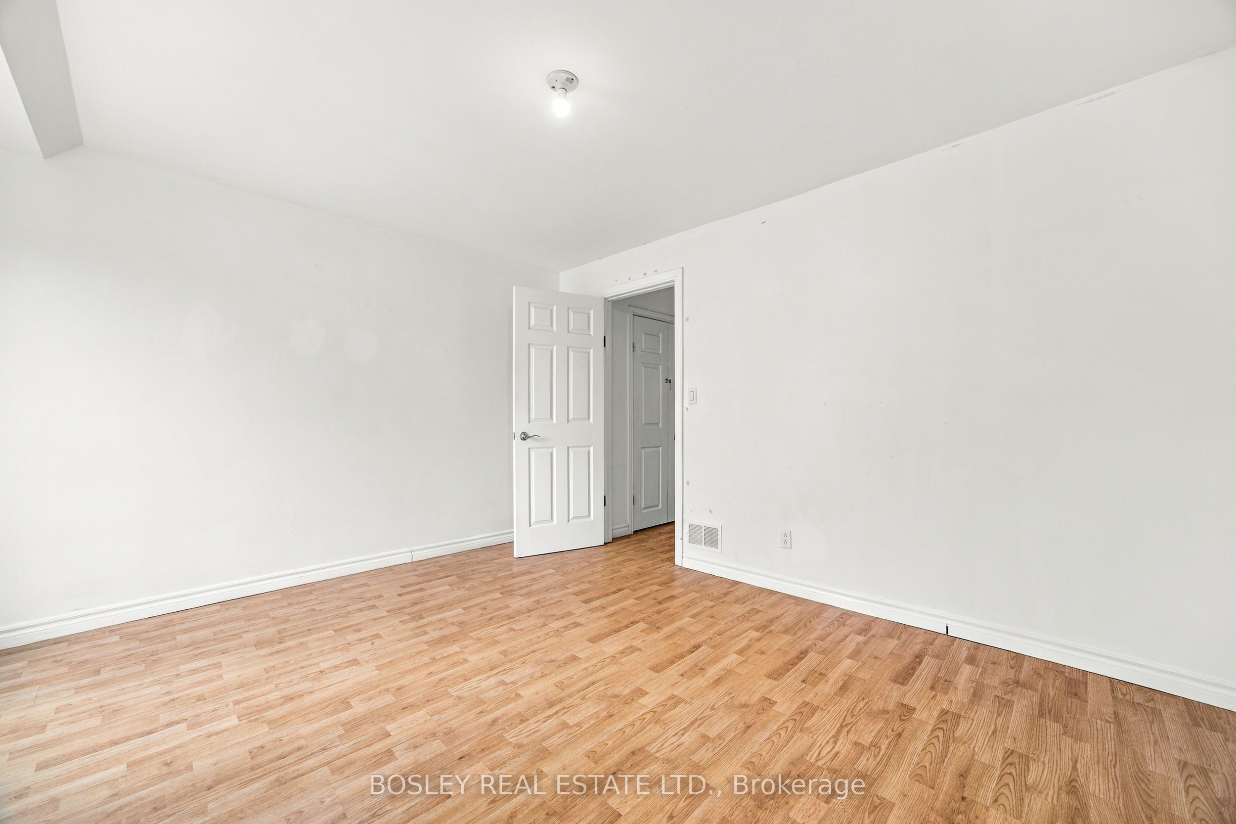 15 Lumbervale Avenue Property Photo 31