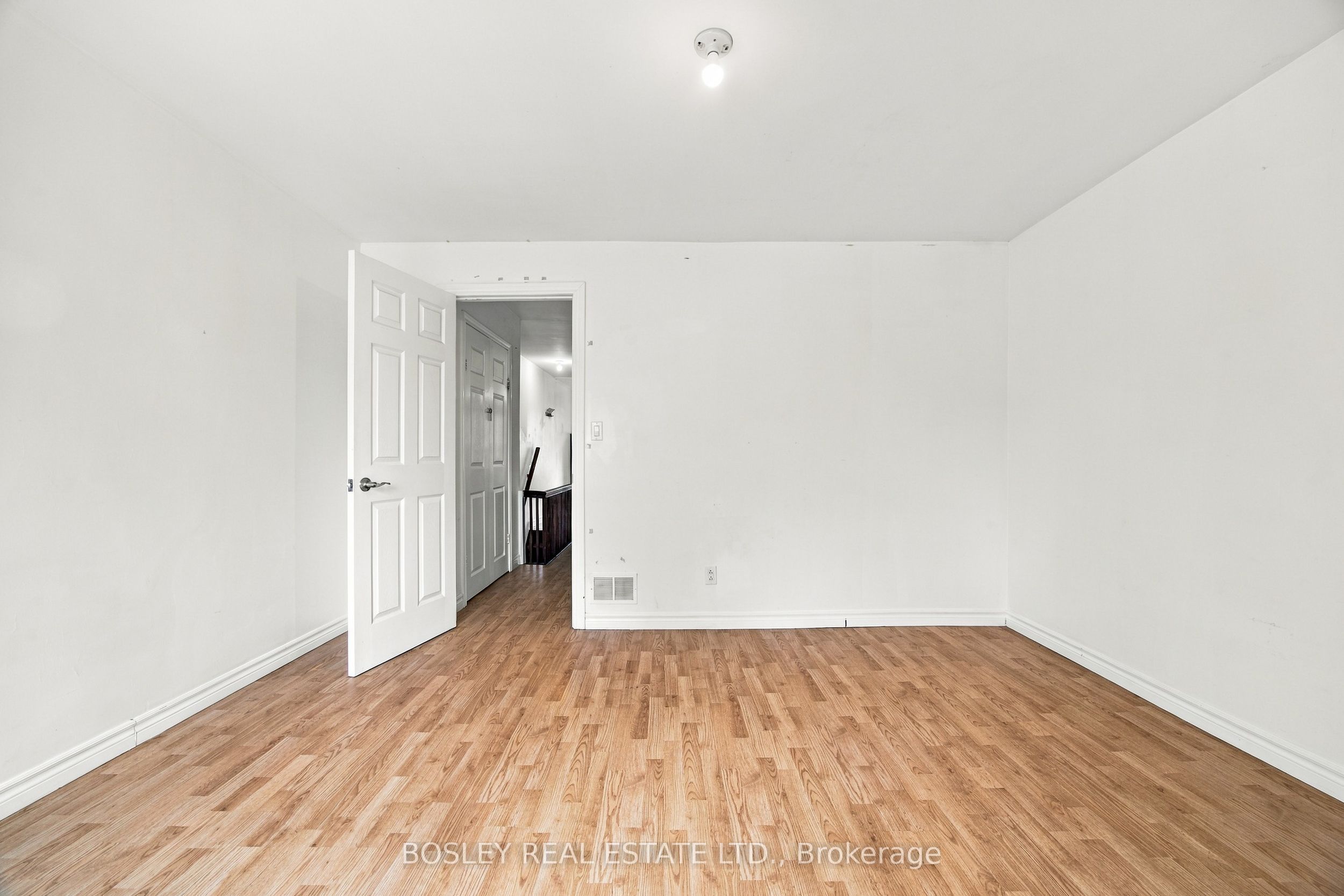 15 Lumbervale Avenue Property Photo 32
