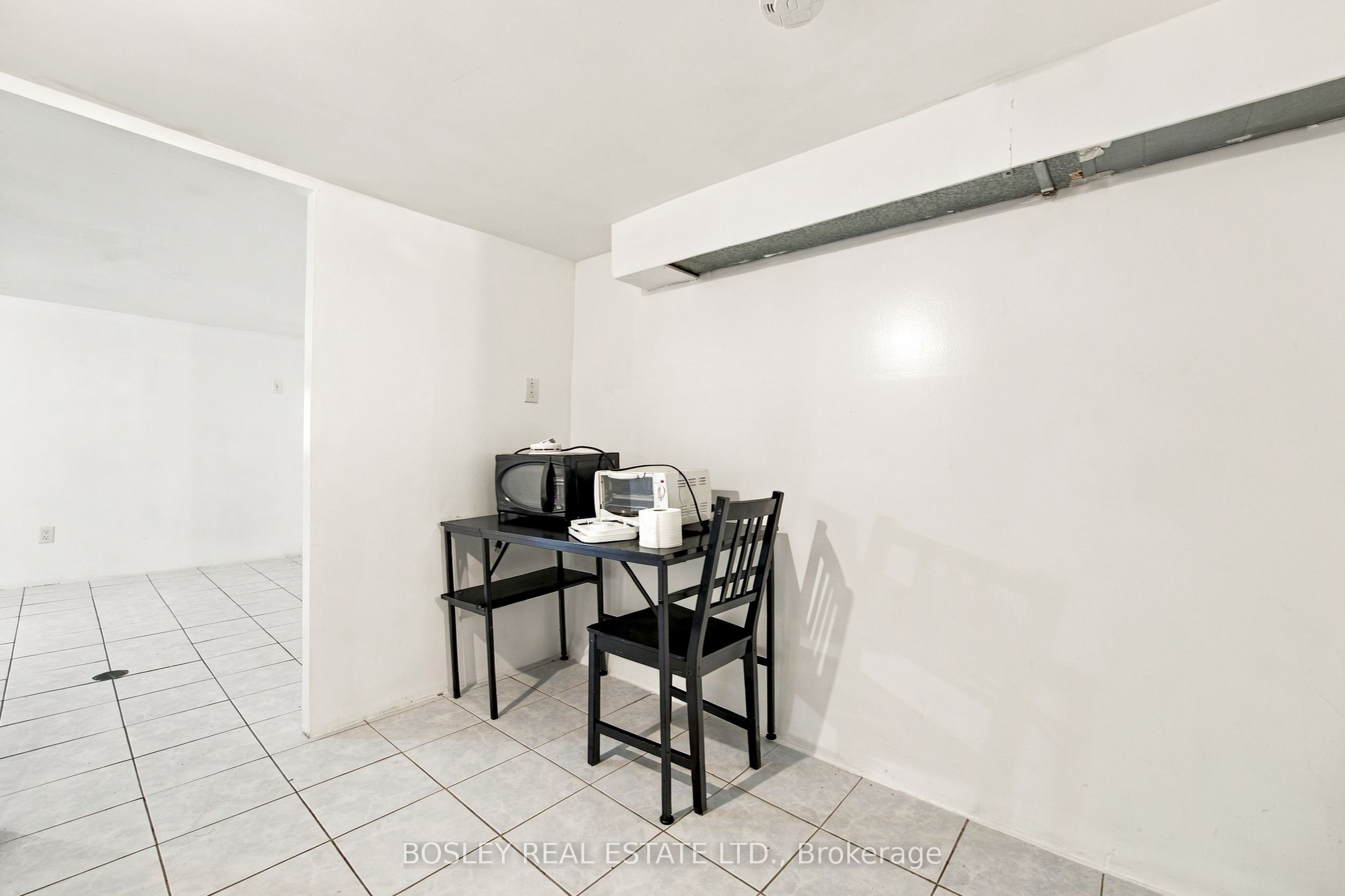 15 Lumbervale Avenue Property Photo 44
