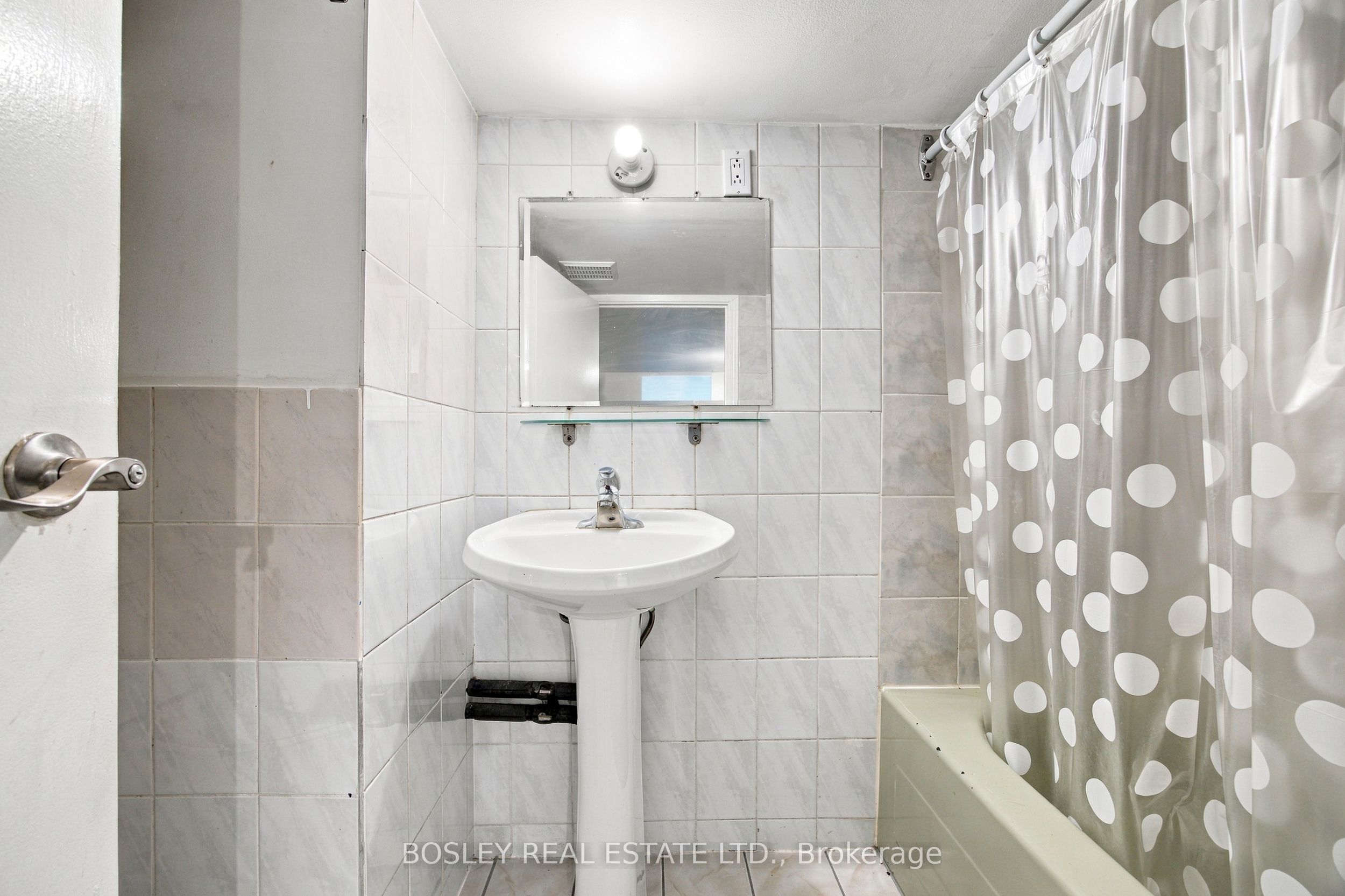 15 Lumbervale Avenue Property Photo 45
