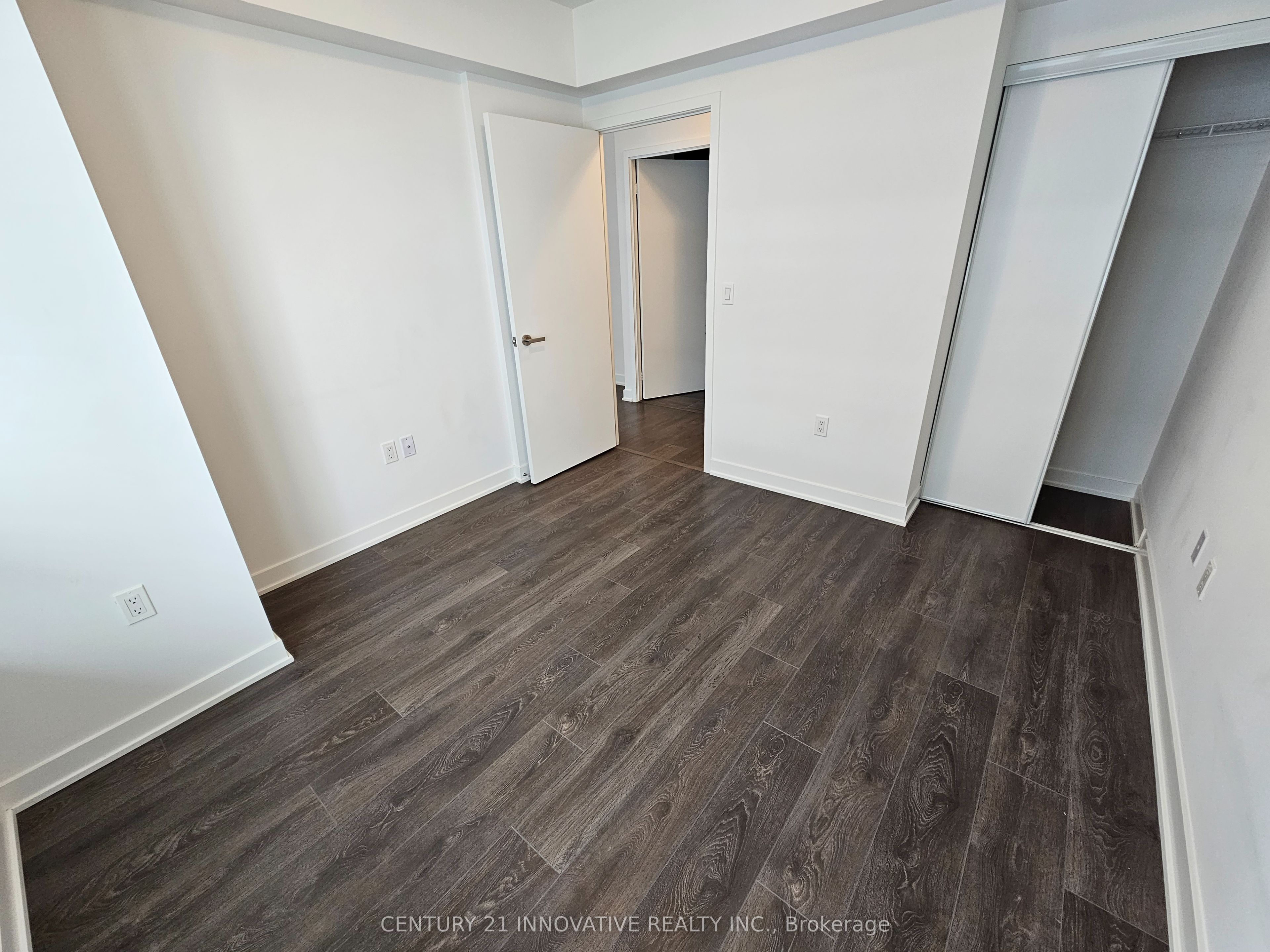 99 Broadway Avenue 3307 Property Photo 11