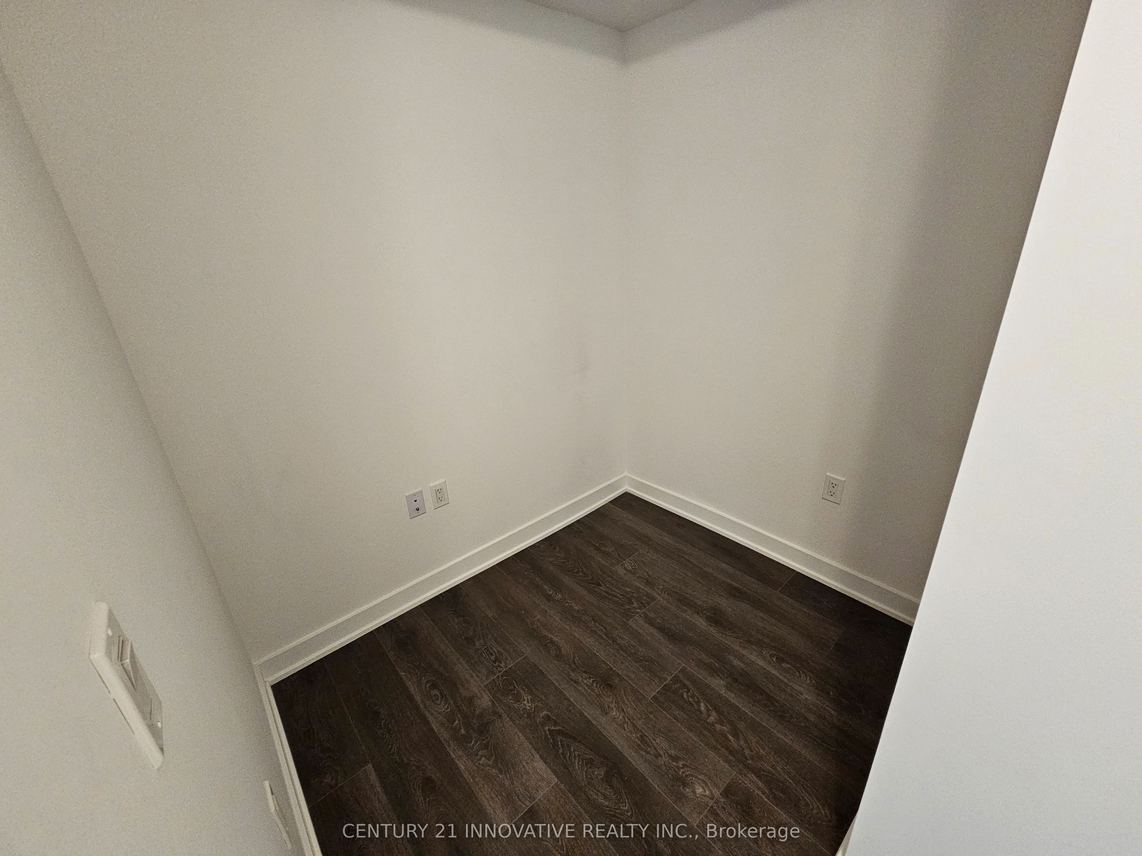 99 Broadway Avenue 3307 Property Photo 12