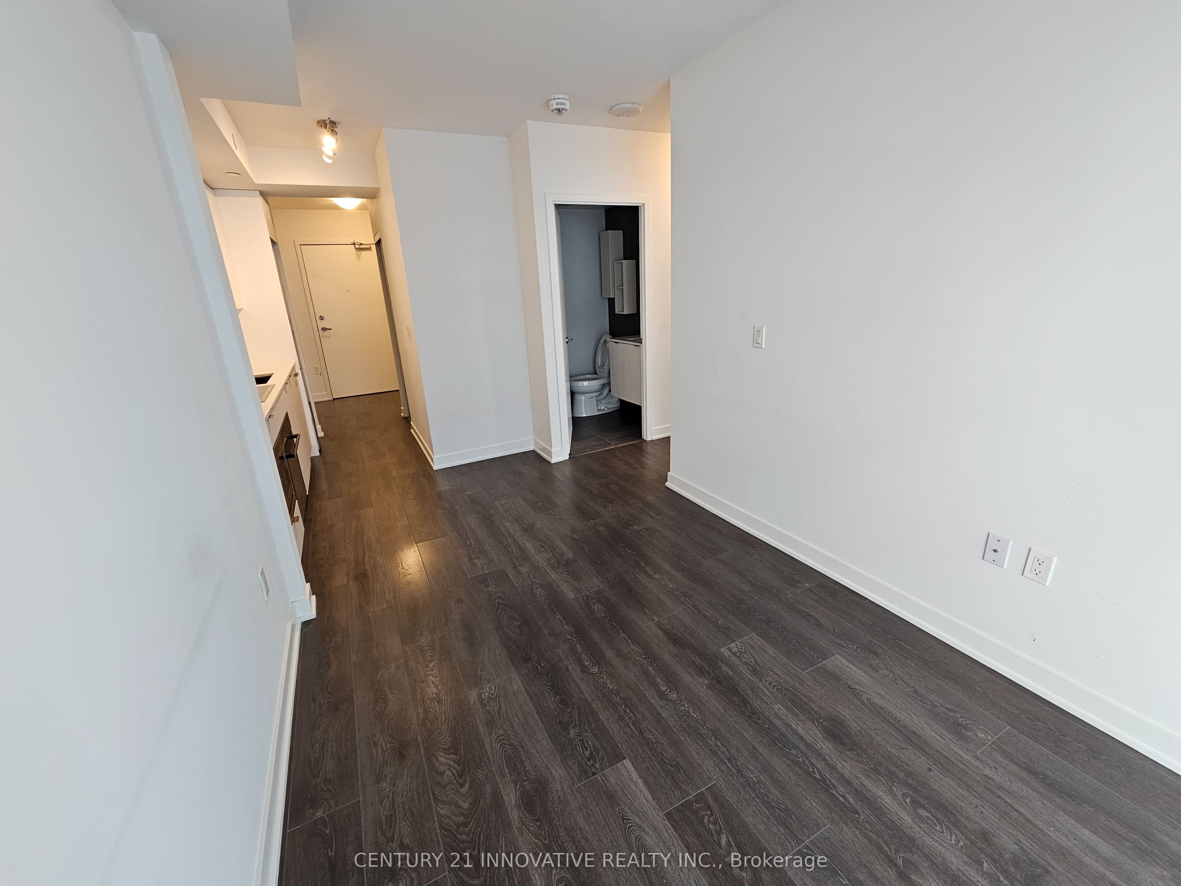 99 Broadway Avenue 3307 Property Photo 14