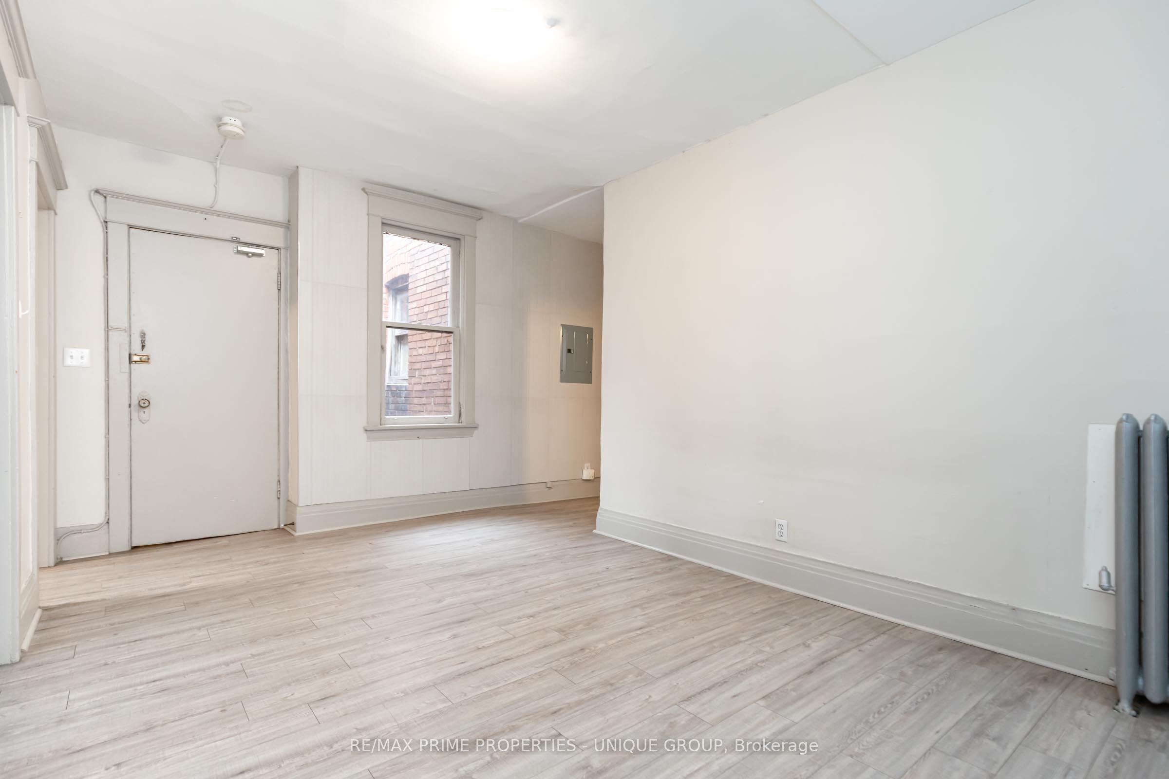 365 Clinton Street 2 Property Photo 4