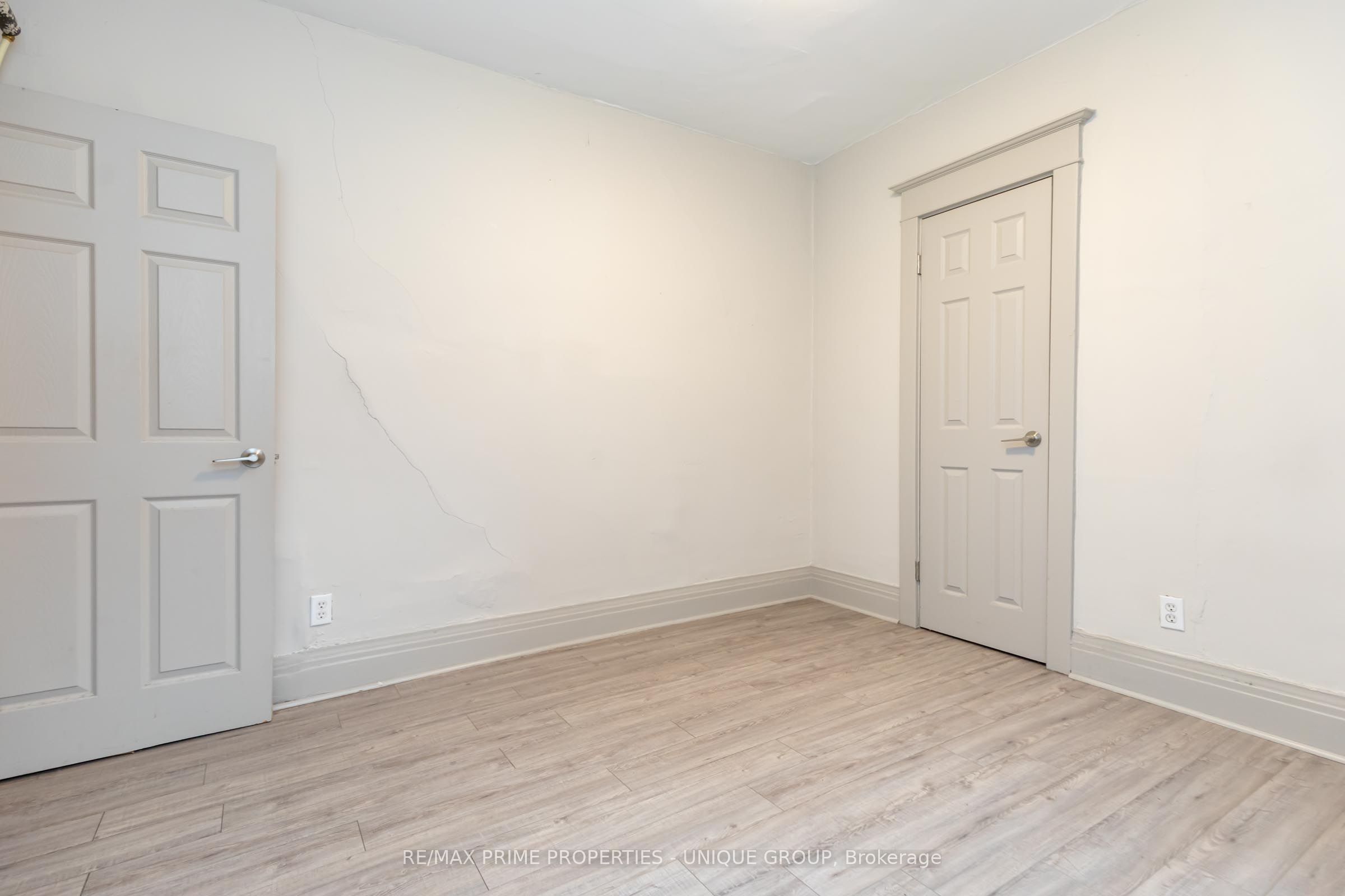 365 Clinton Street 2 Property Photo 17